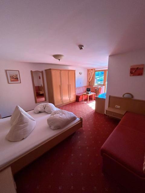 Quadruple Room photo 1