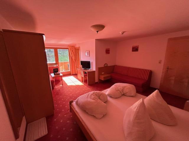 Quadruple Room photo 2