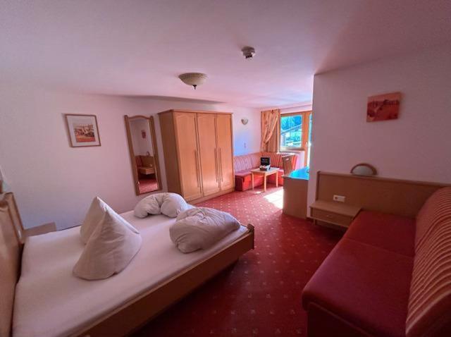 Quadruple Room photo 3