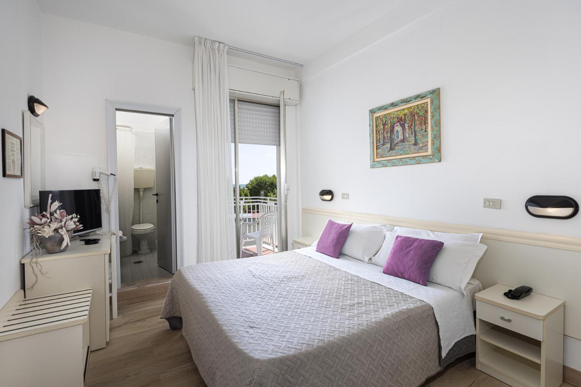 Double Room with Balcony photo 2