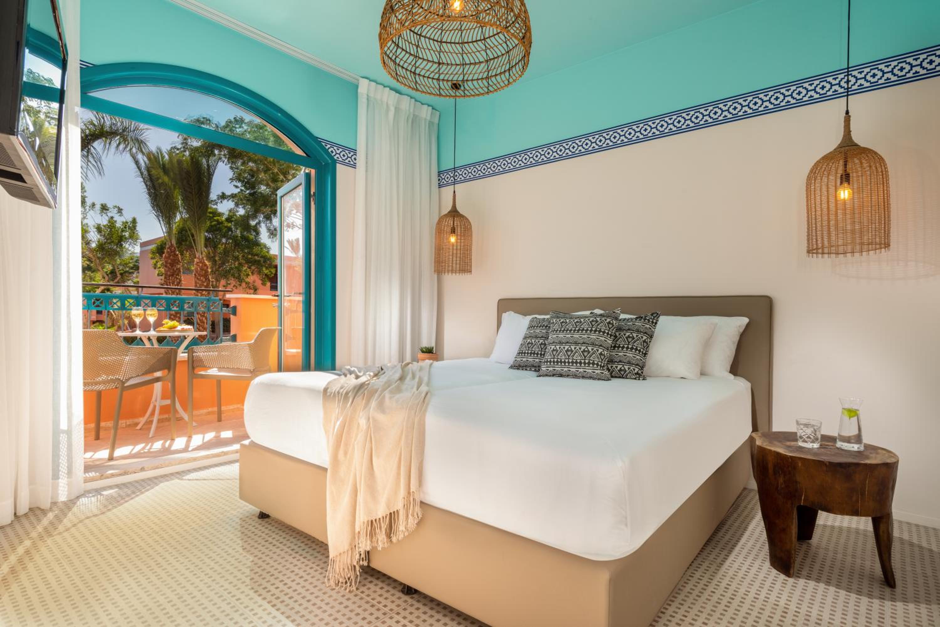 Boutique Room