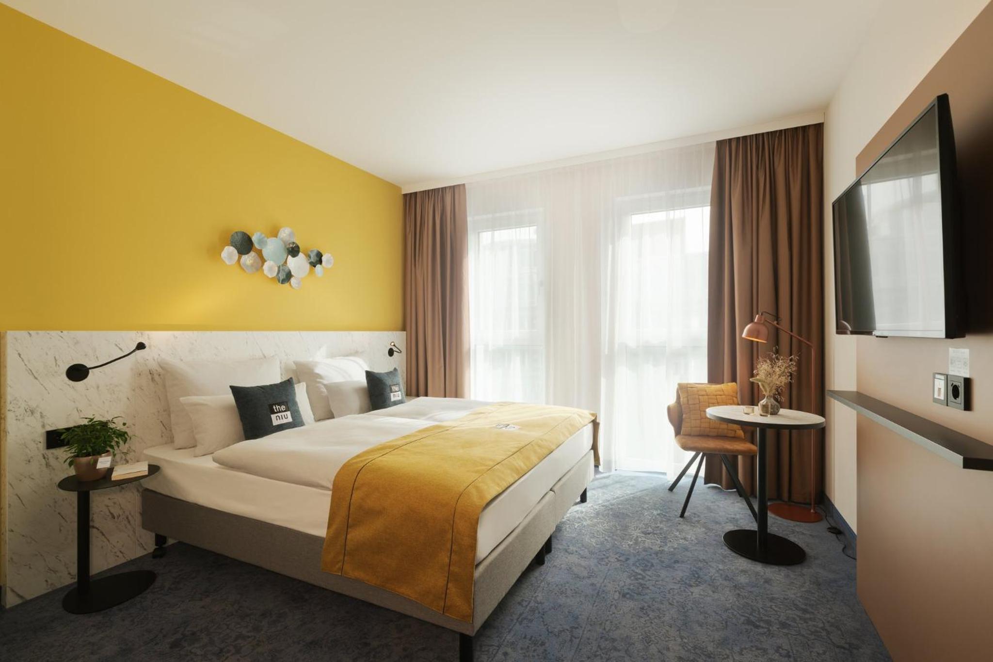 Standard Twin Room - Photo 1