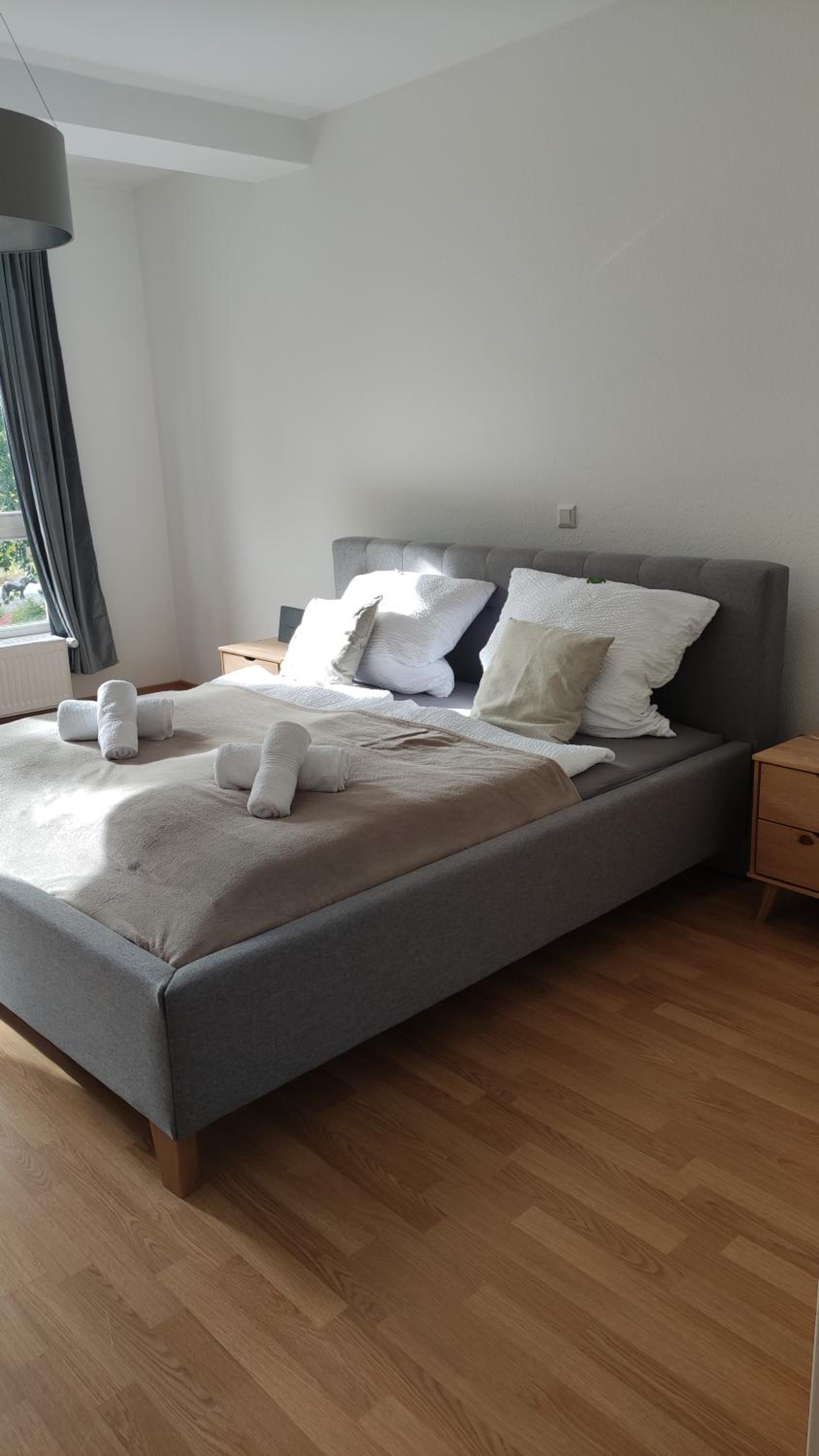 One-Bedroom Apartment photo 1