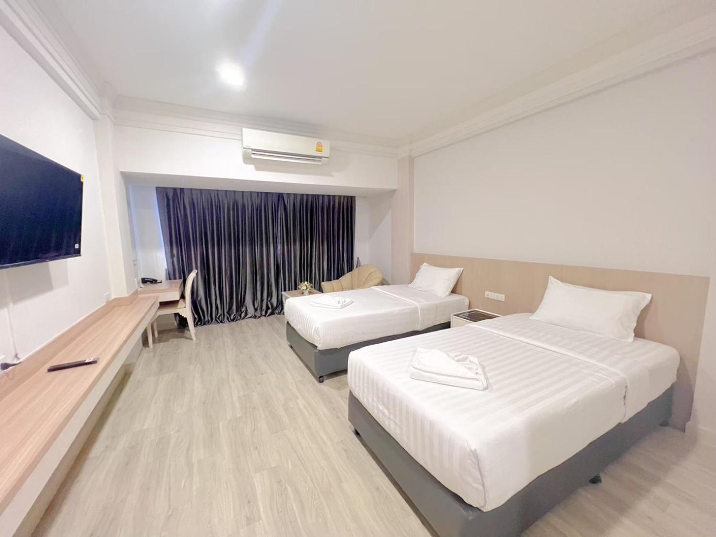 Deluxe Twin Room