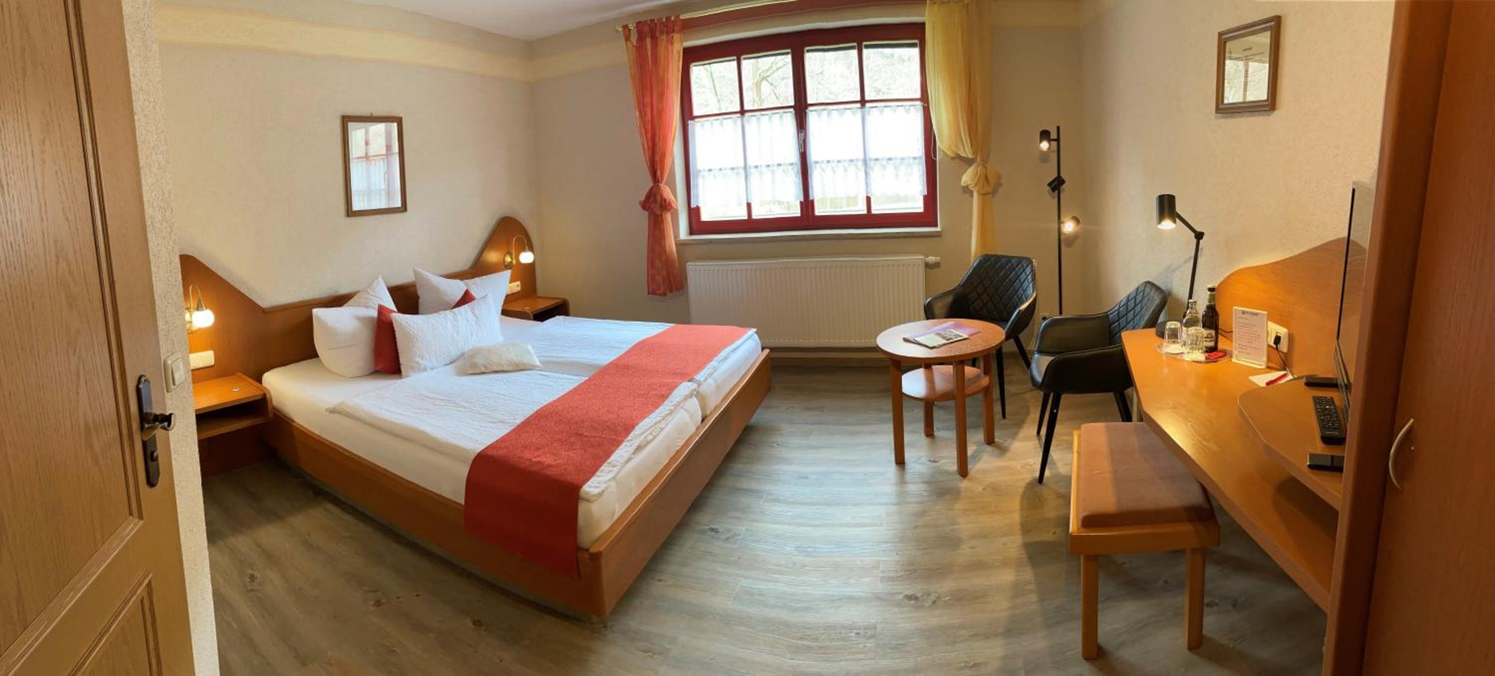 Double Room - Photo 7