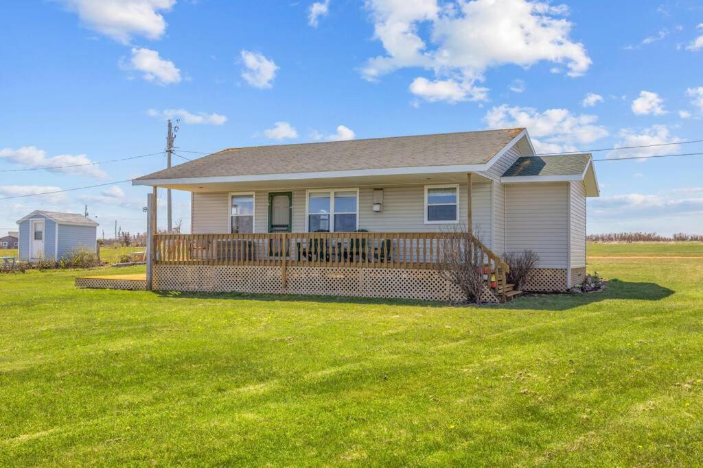 Three-Bedroom House photo 1