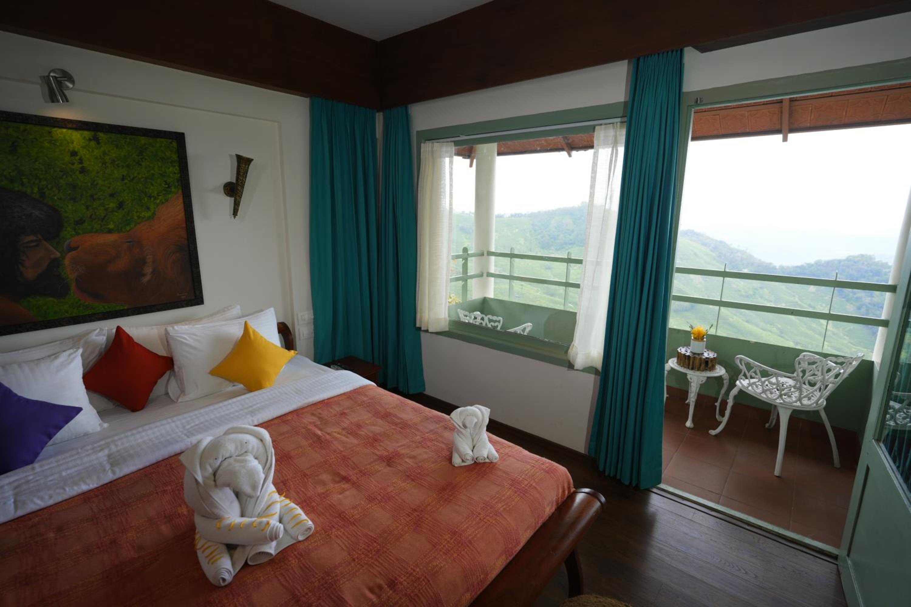 Valley View Jacuzzi Retreat