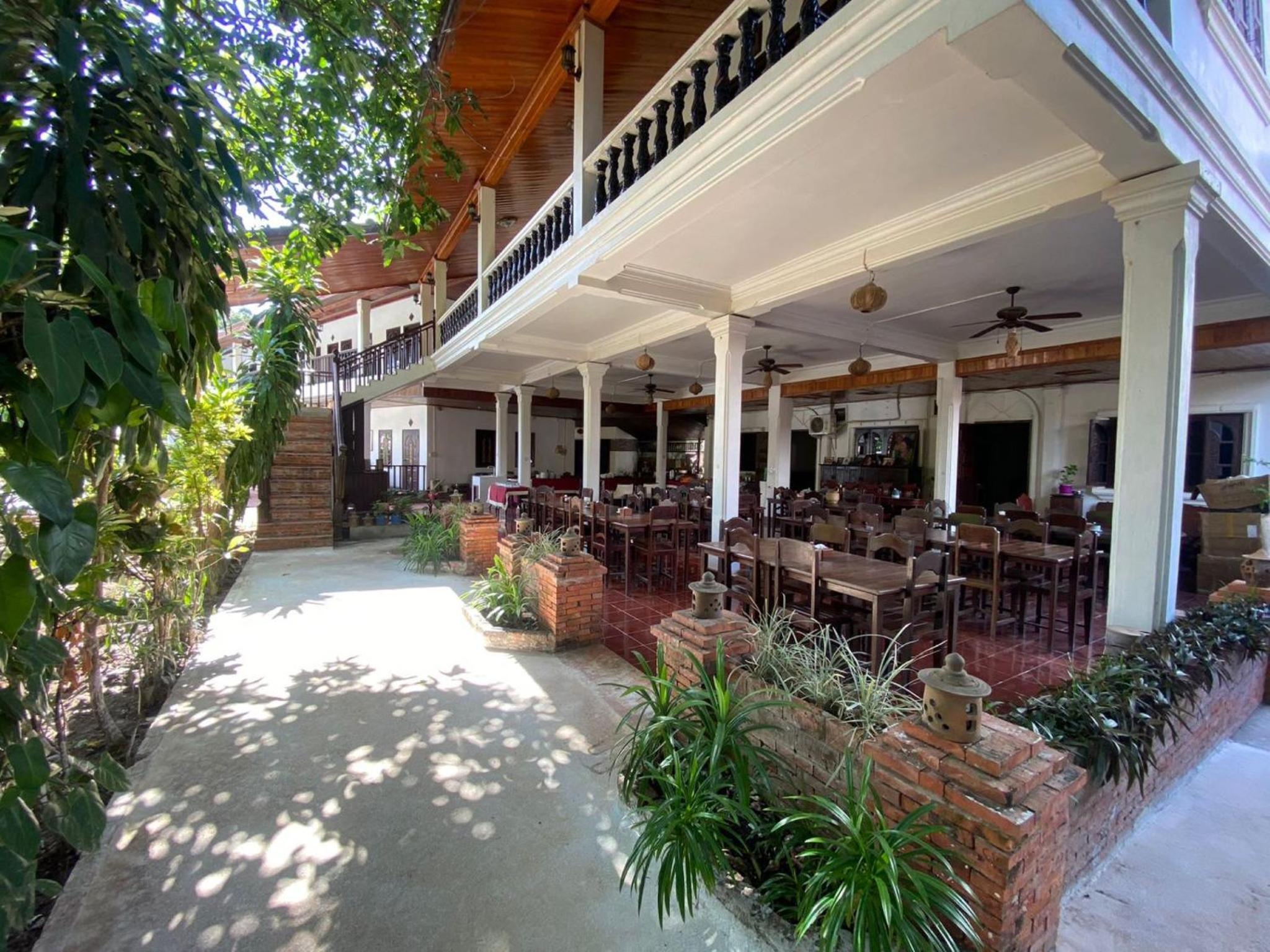 Triple Room with Pool View photo 3