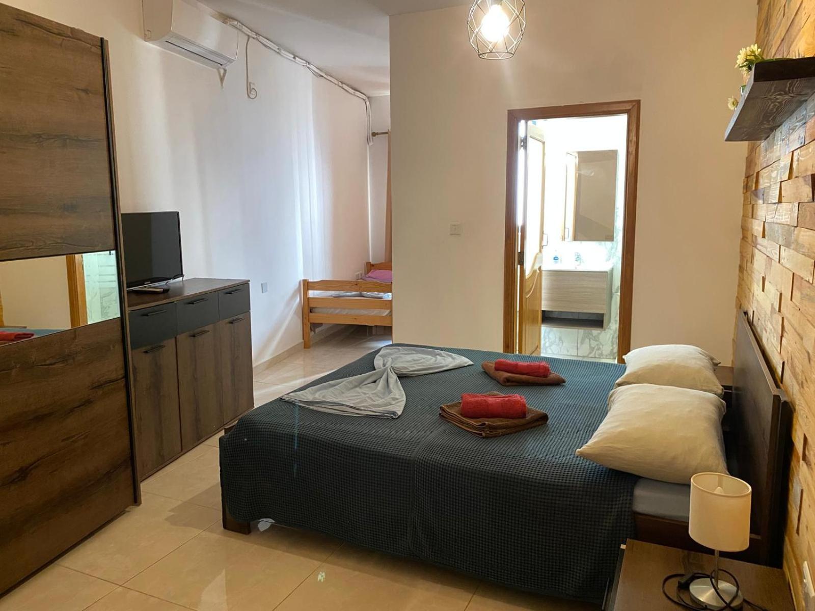 Apartment - Photo 44
