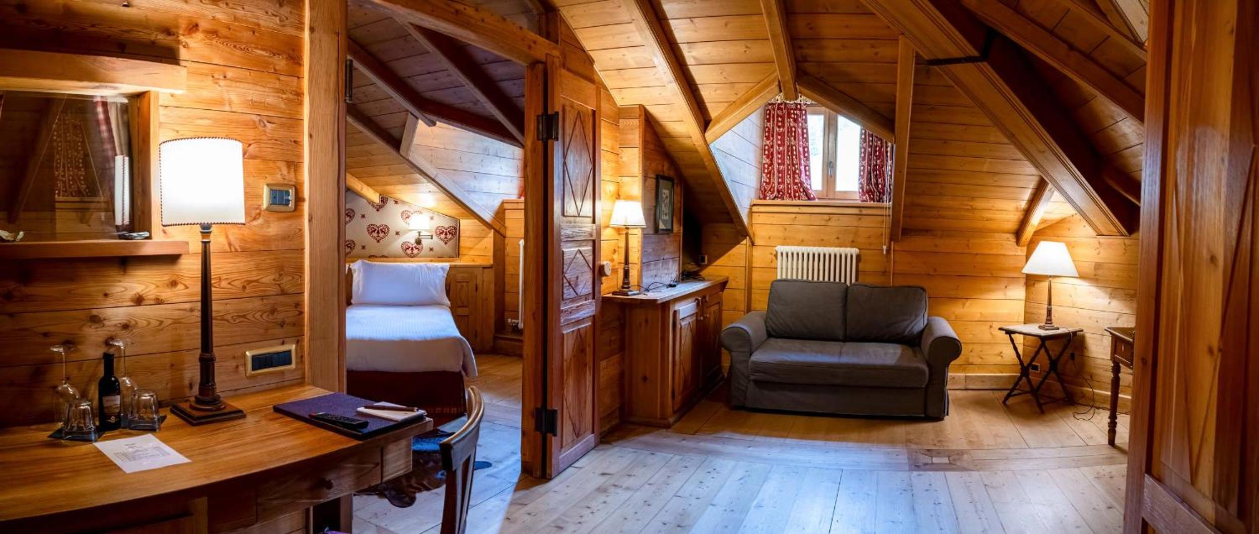 Deluxe Quadruple Room