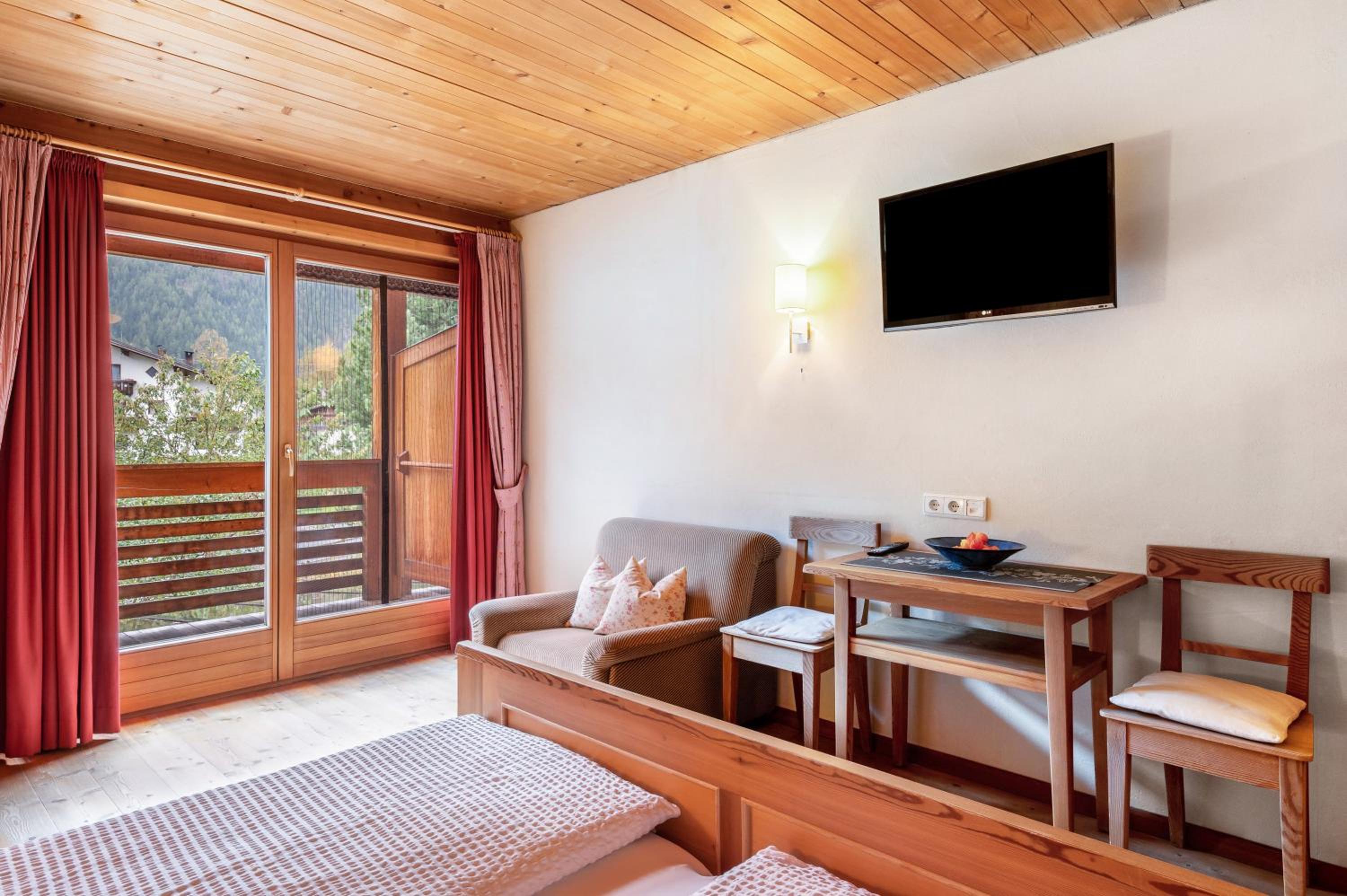 Double Room with Mountain View