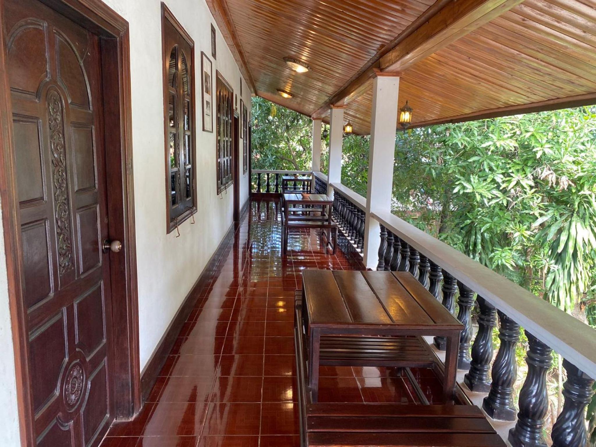 Balcony & Terrace