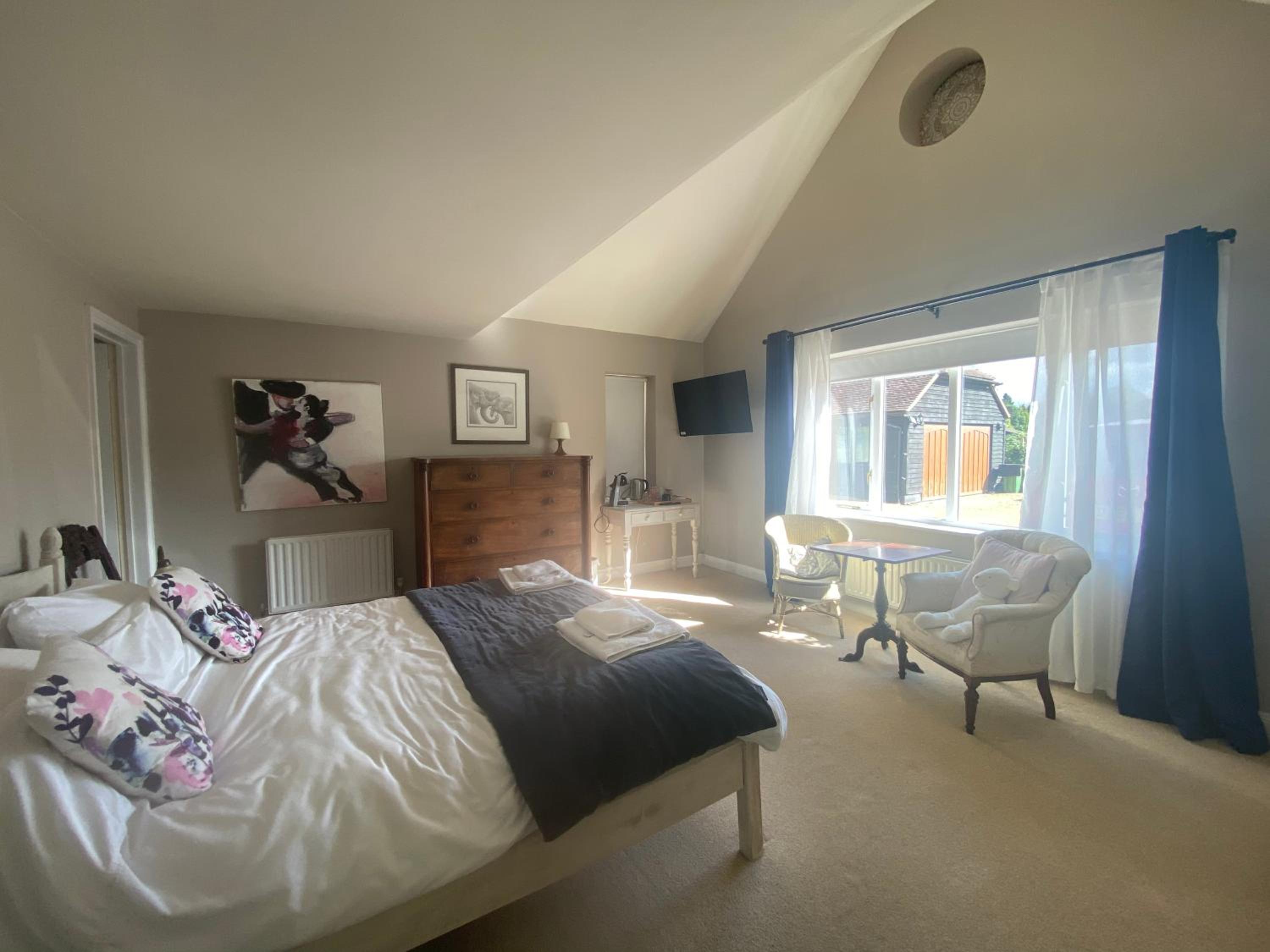 Queen Room with Spa Bath