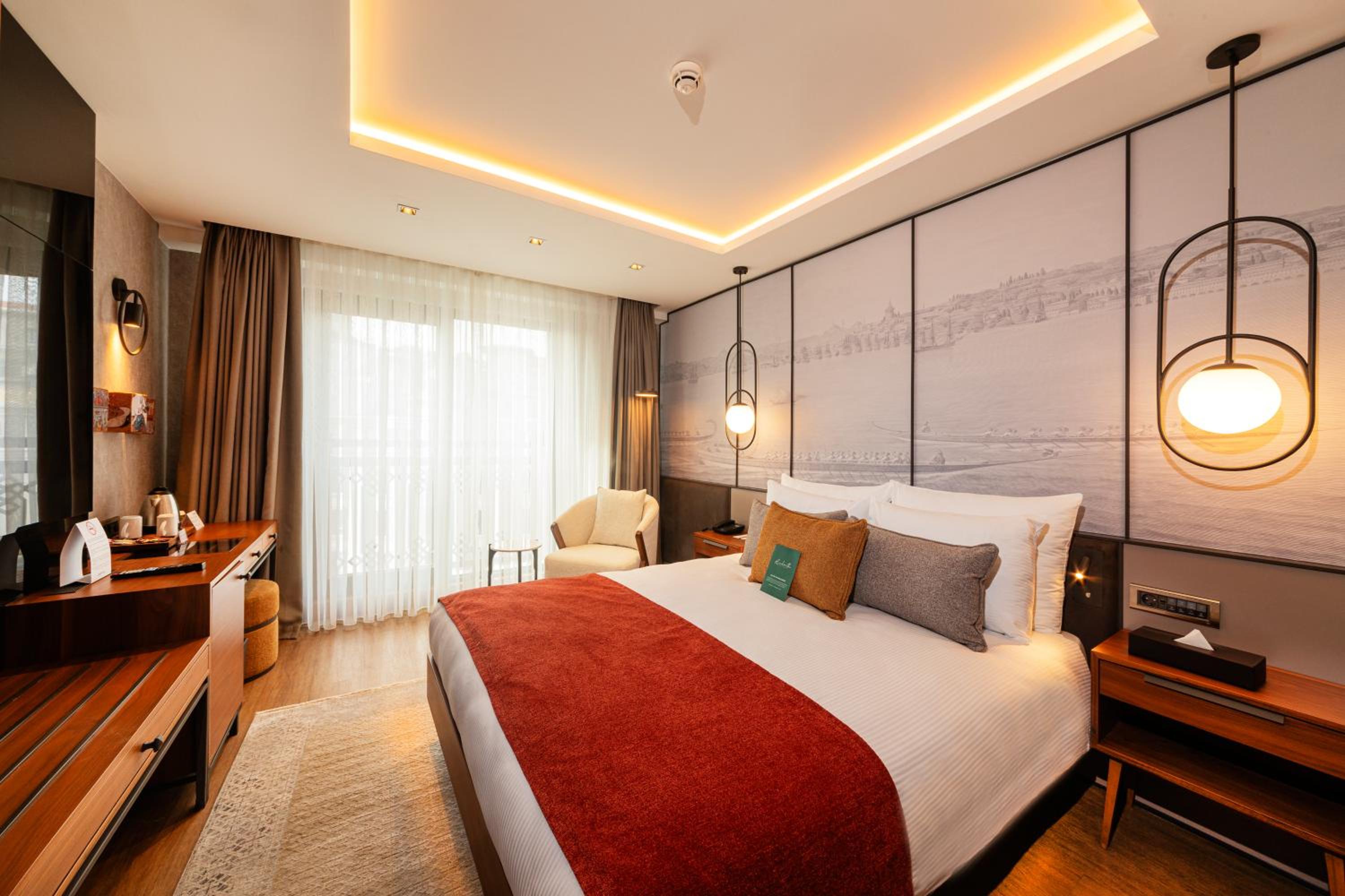 Deluxe Queen Room