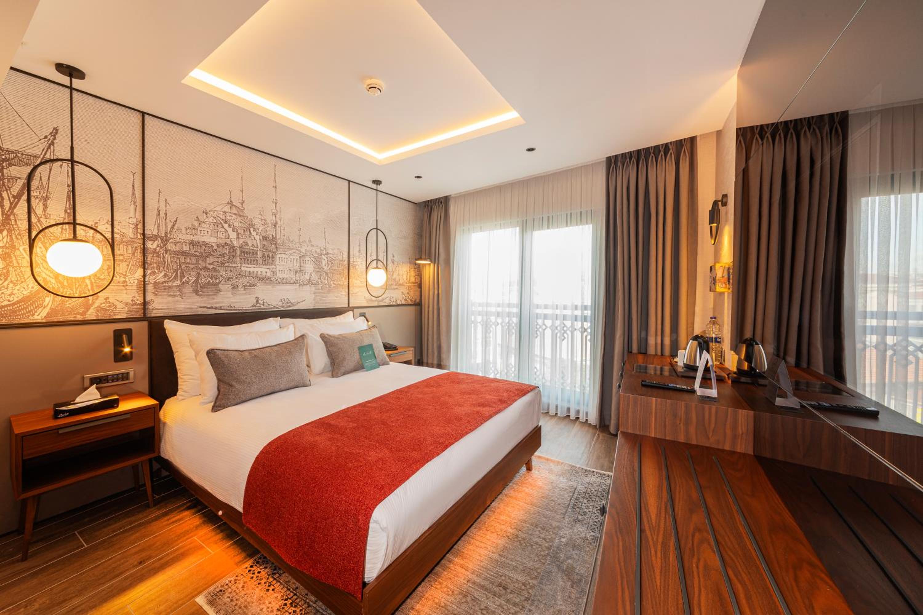 Deluxe Queen Room