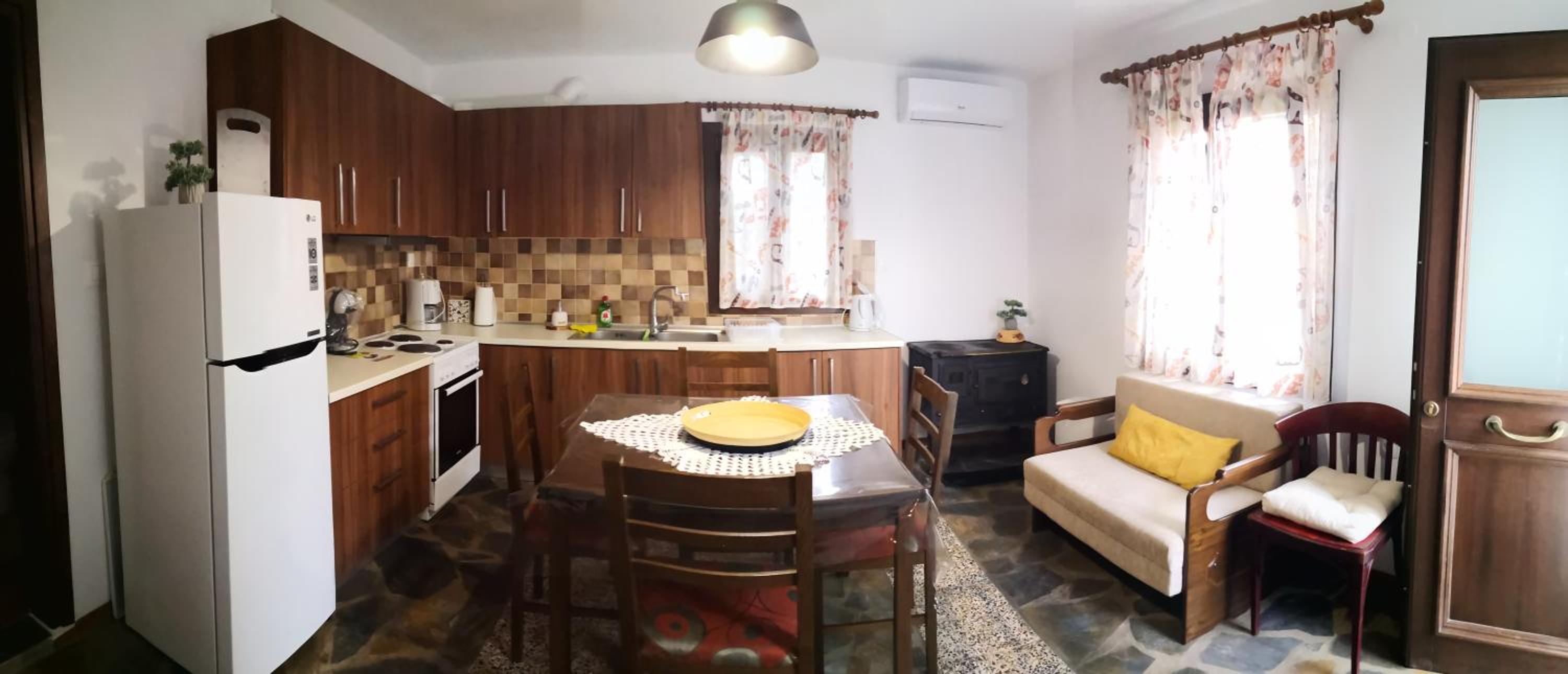 One-Bedroom House photo 2