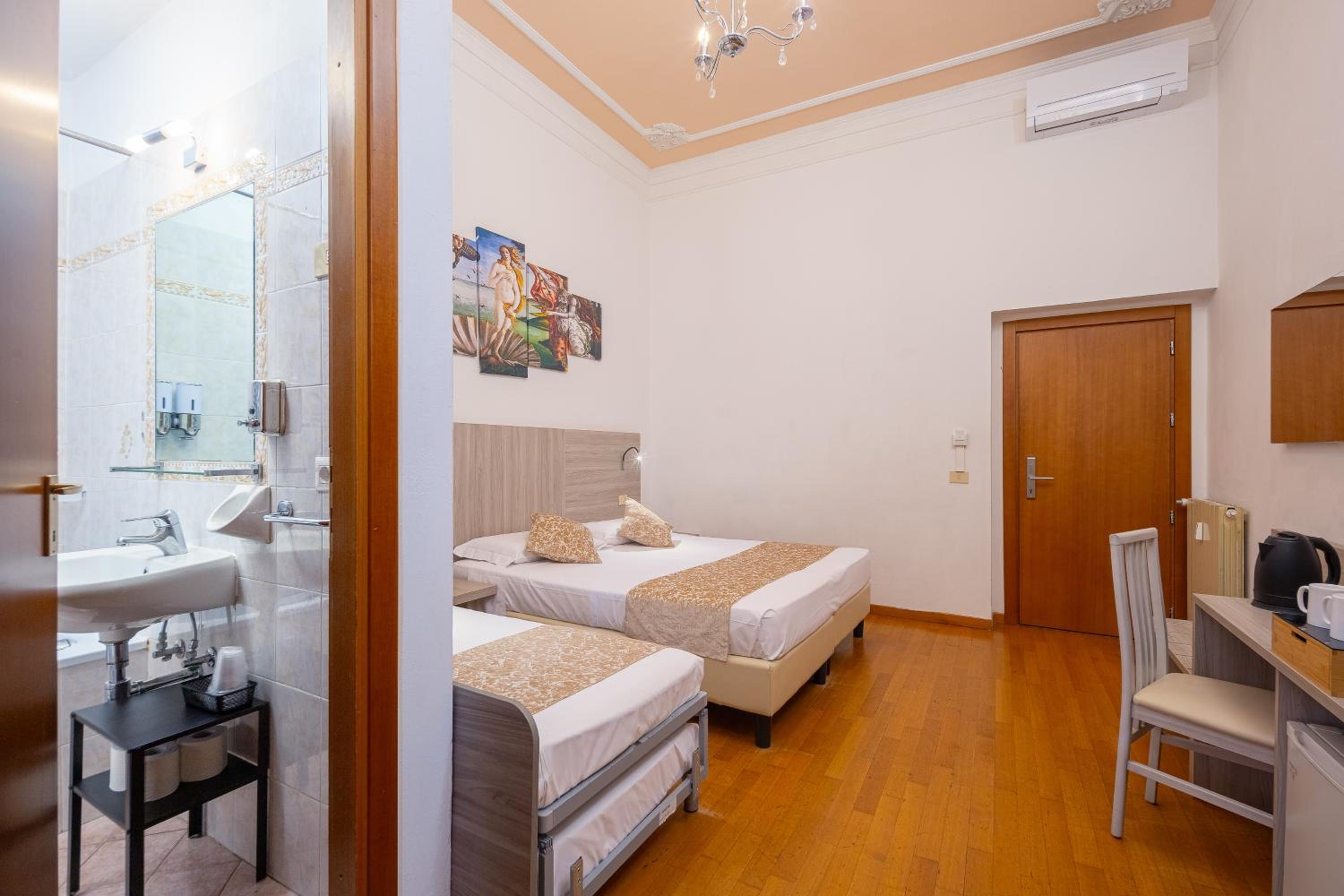 Triple Room