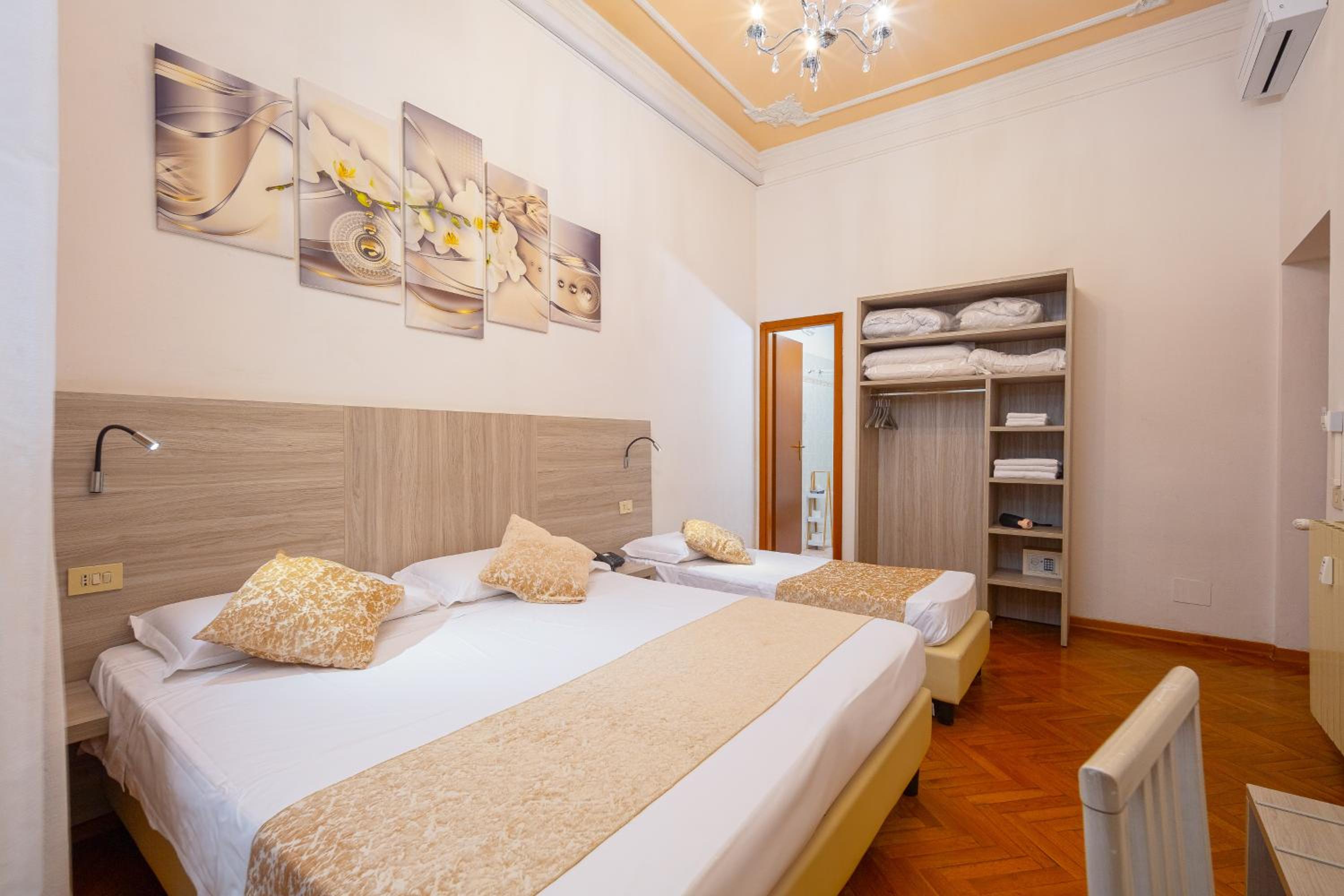 Triple Room