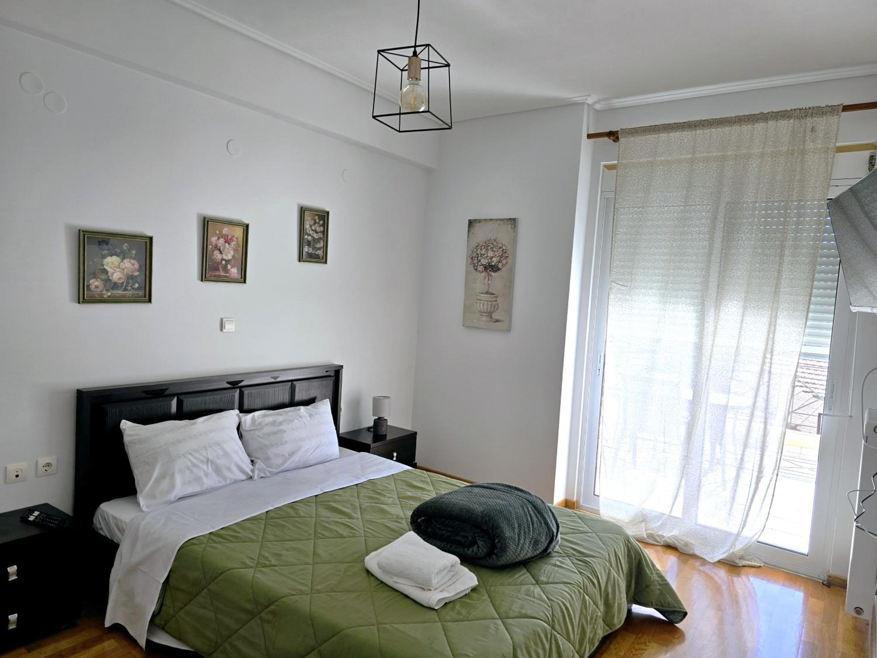 Two-Bedroom Apartment with City View photo 3
