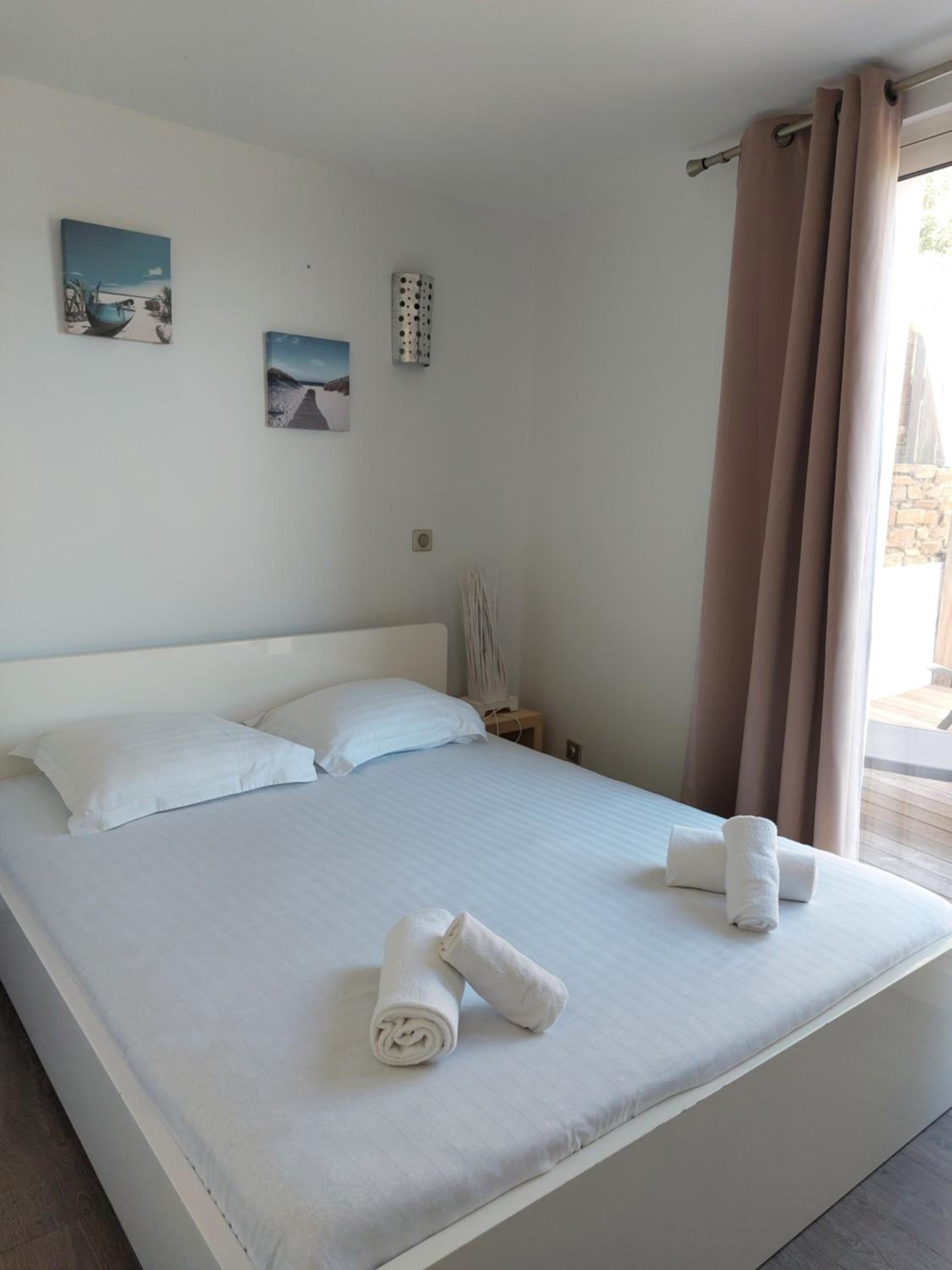 Two-Bedroom Apartment N°4