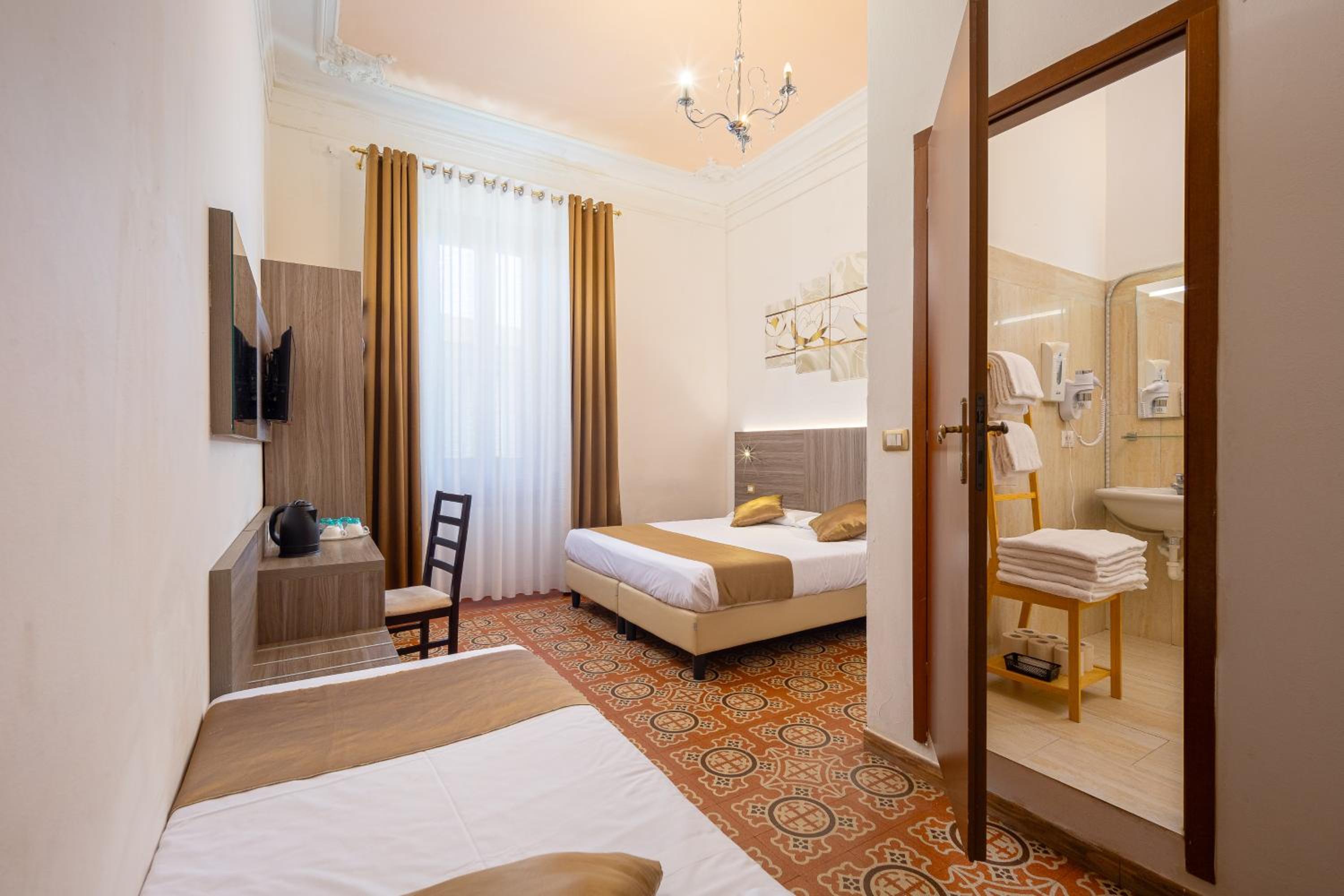 Triple Room