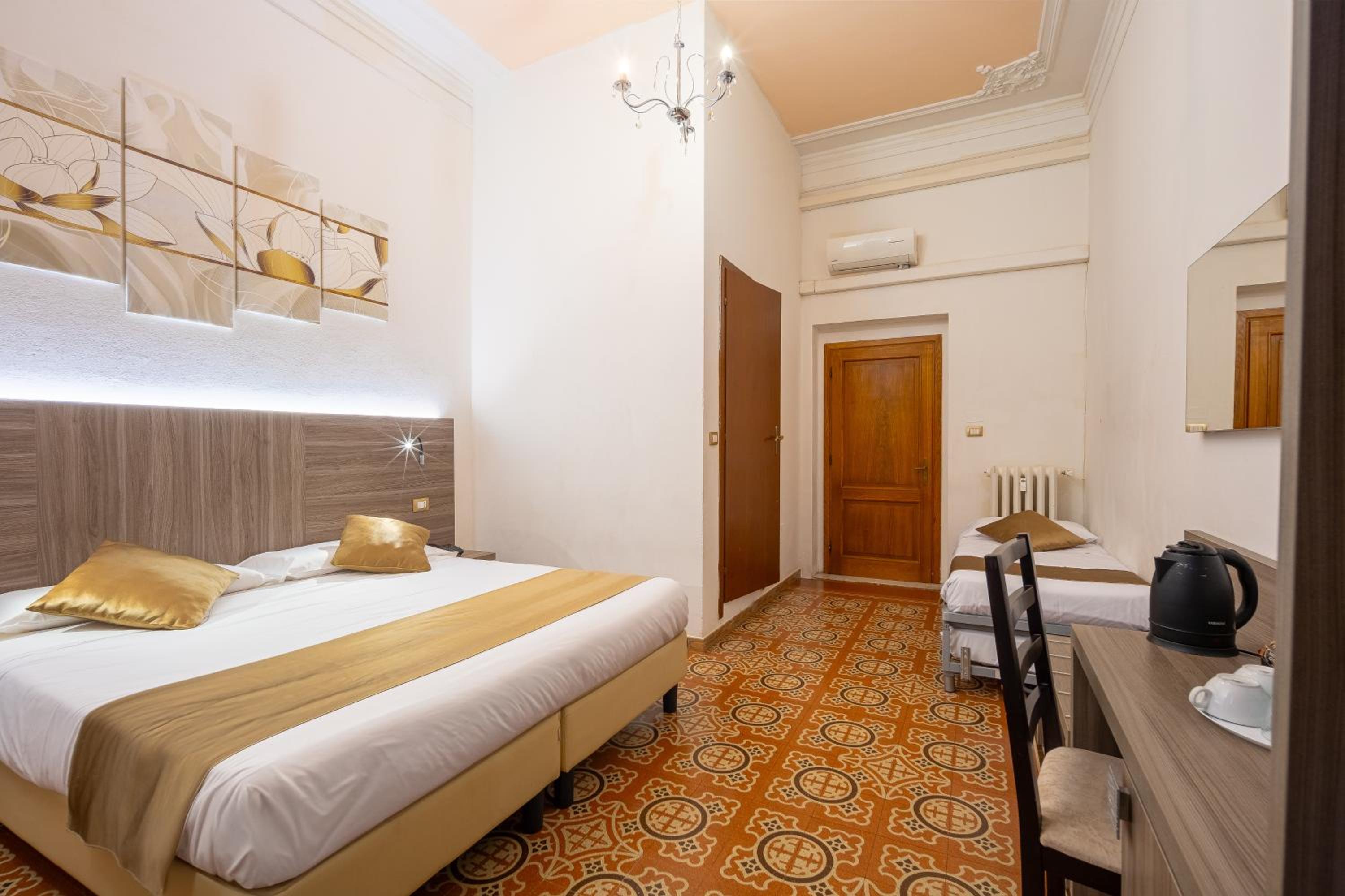 Triple Room