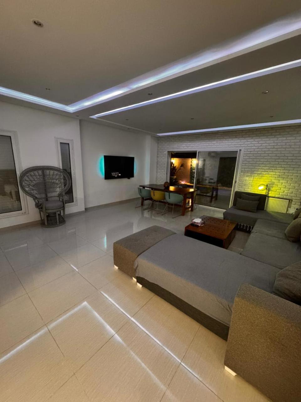 Three-Bedroom Villa photo 2