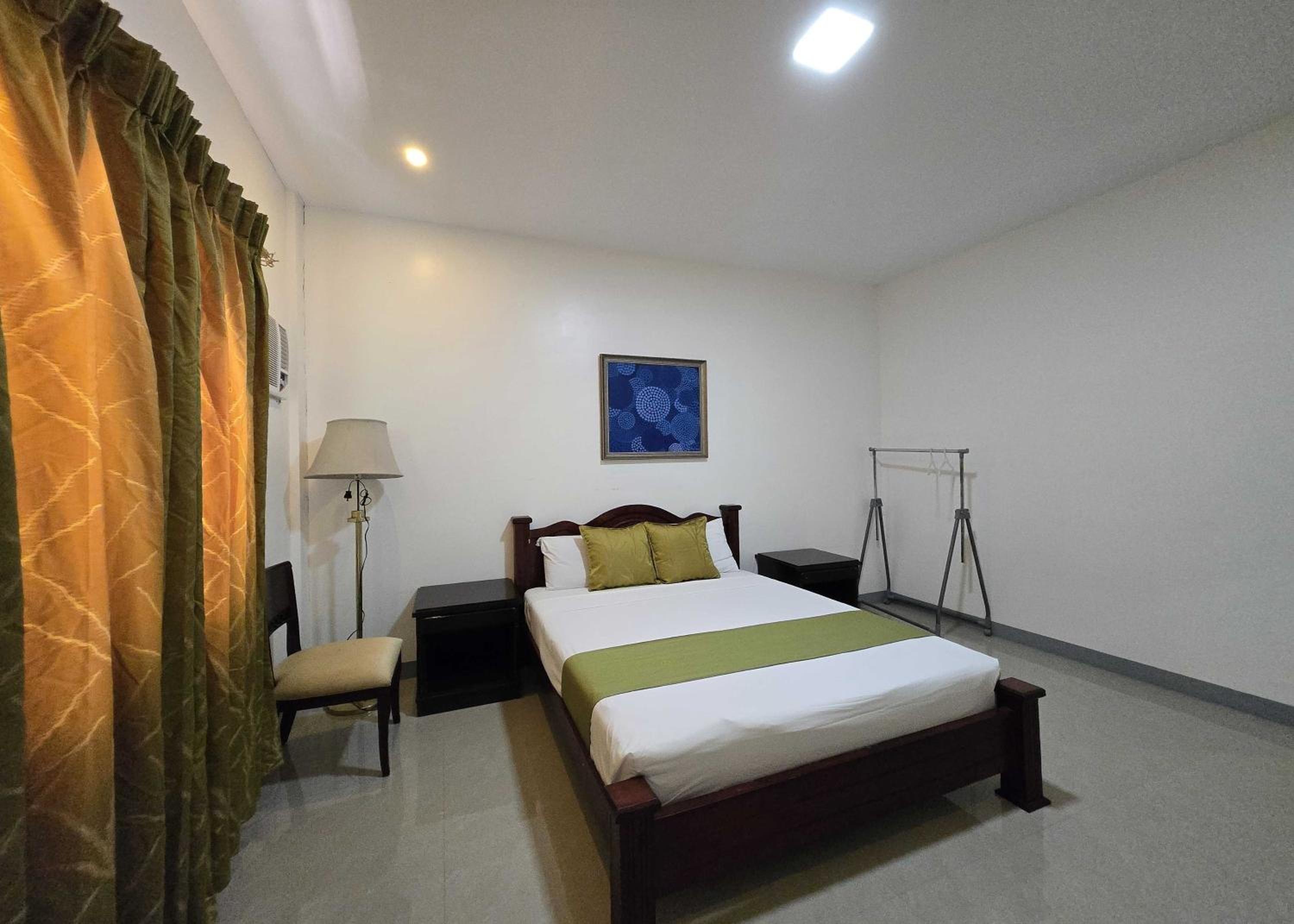Double Room - Photo 5