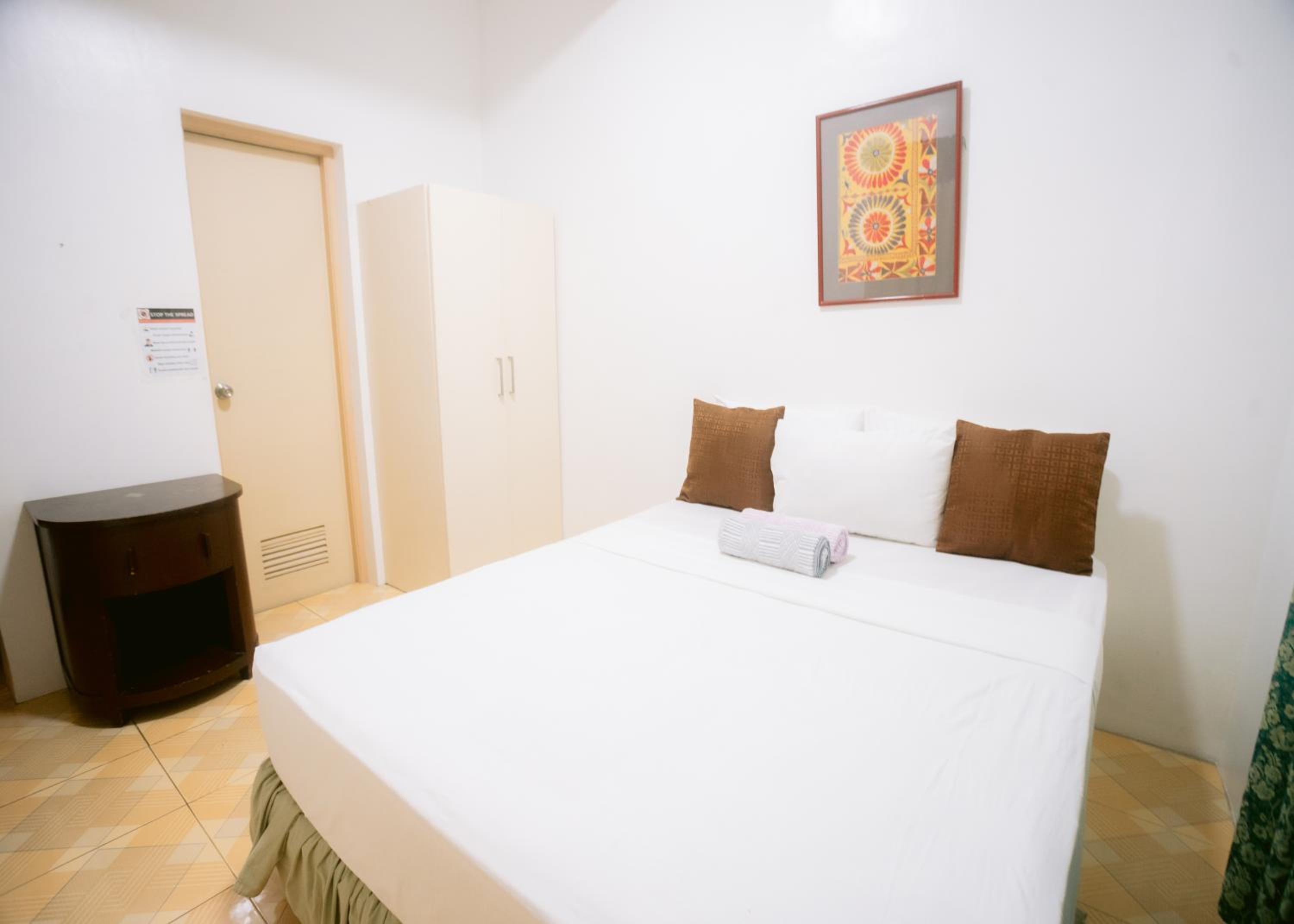 Double Room - Photo 6