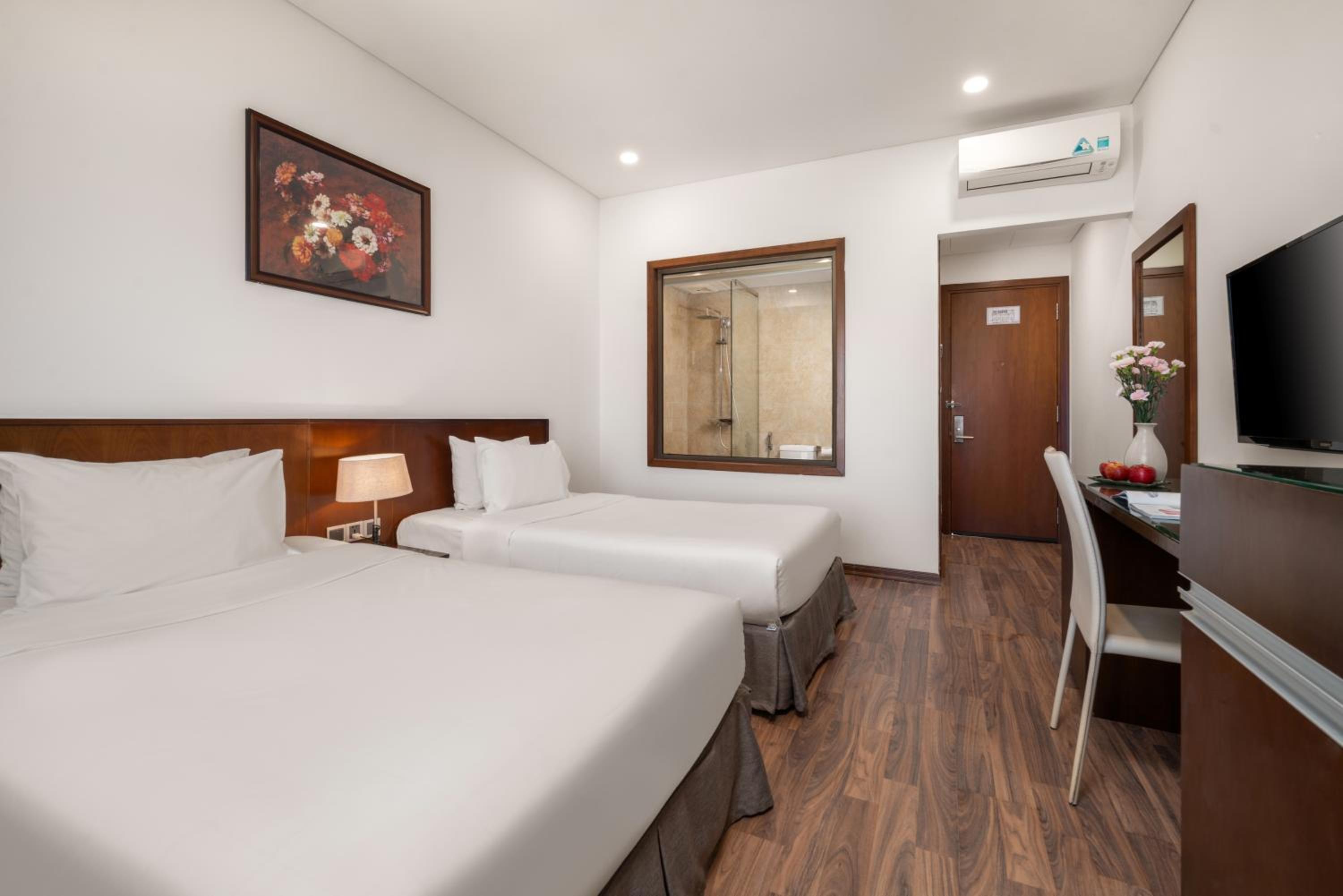 Deluxe Twin Room with River View - Photo 3