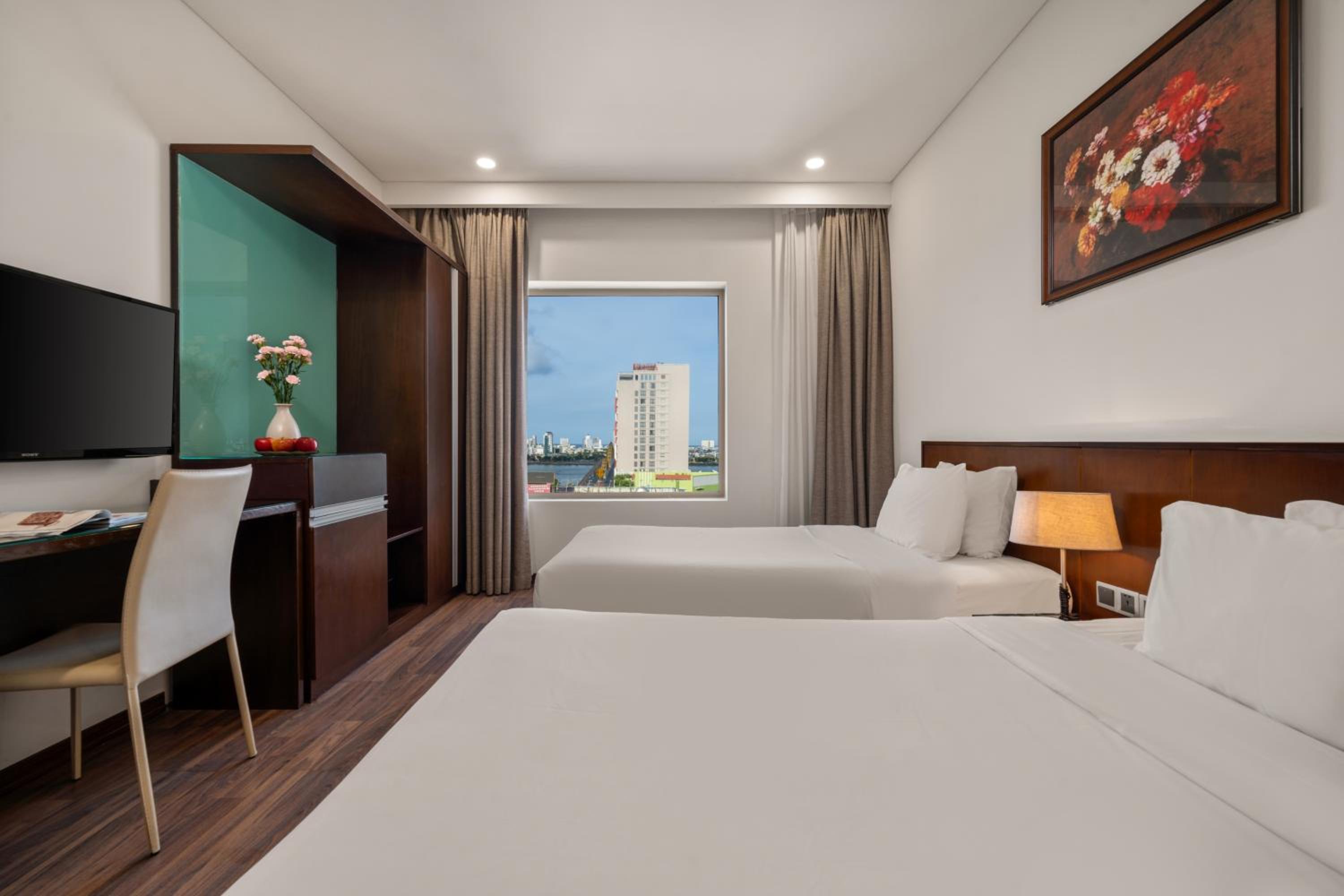 Deluxe Twin Room with River View - Photo 1