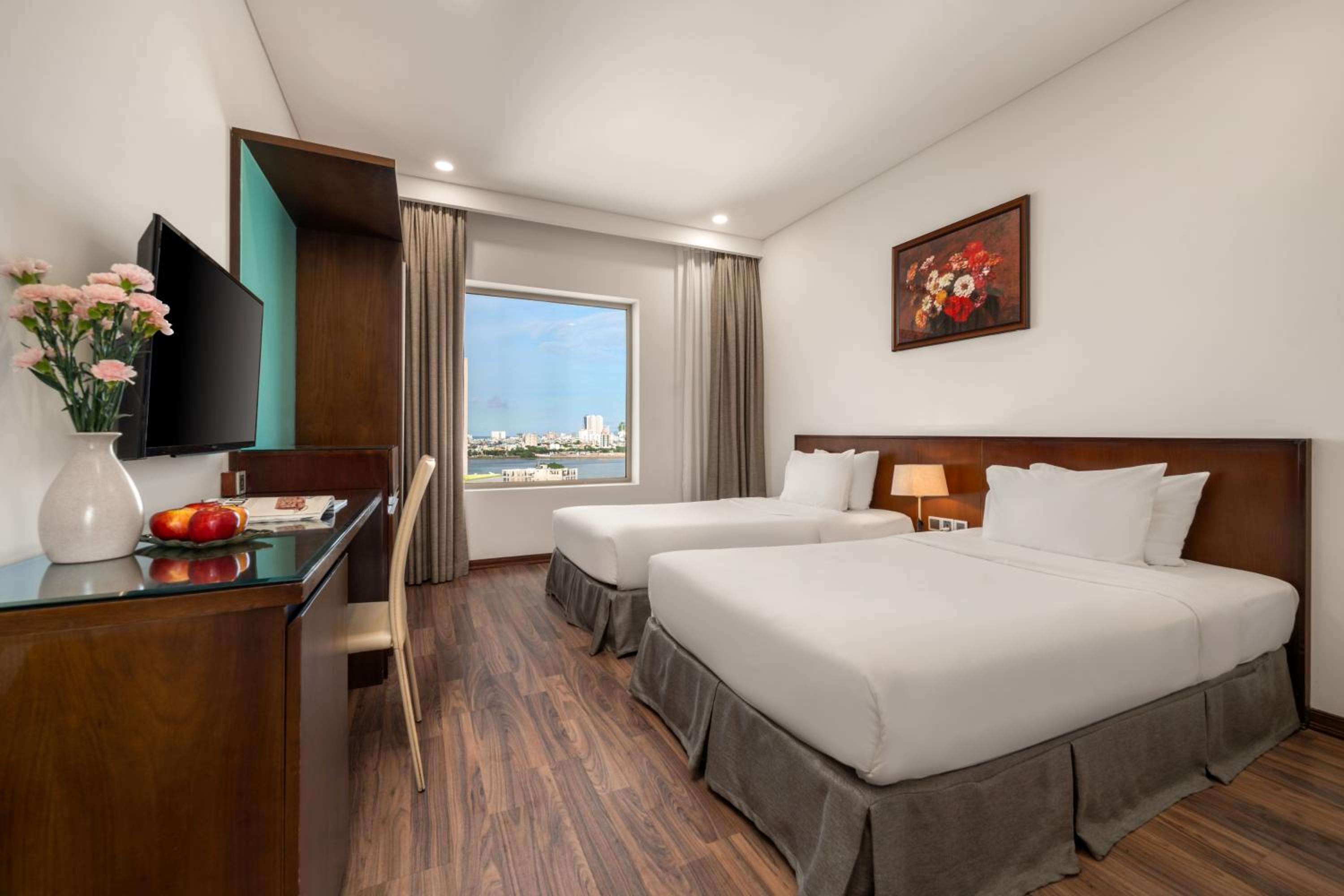 Deluxe Twin Room with River View - Photo 6