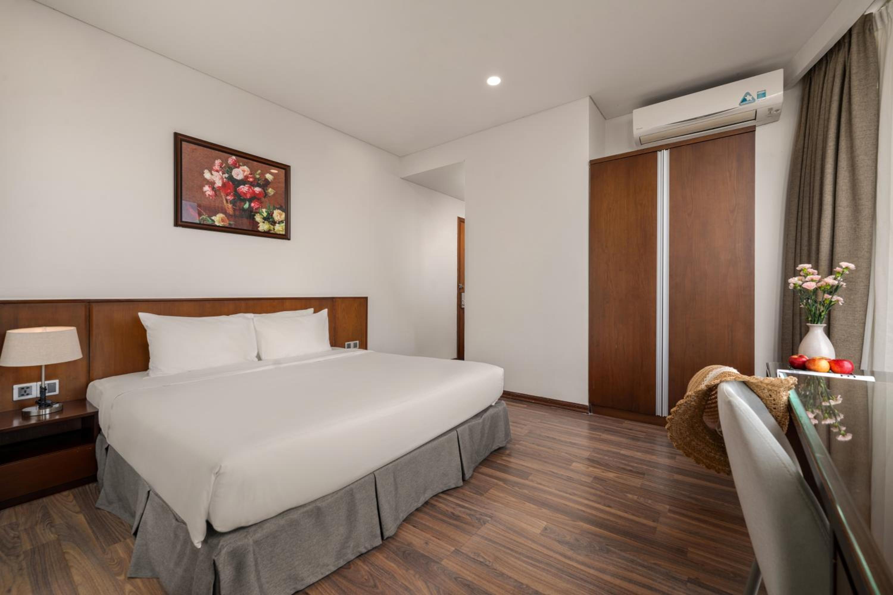 Deluxe Double Room with River View - Photo 3