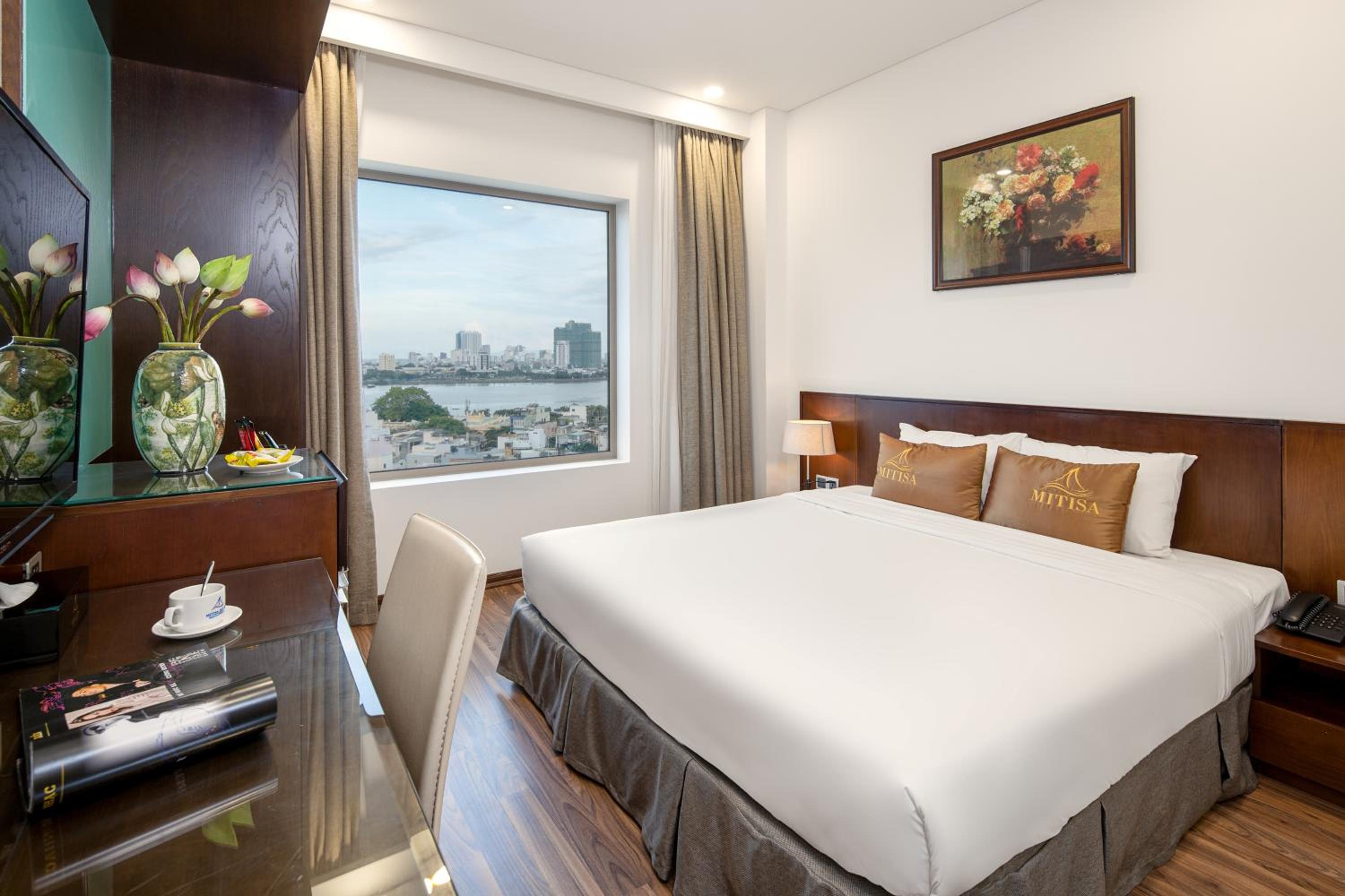 Deluxe Double Room with River View - Photo 1