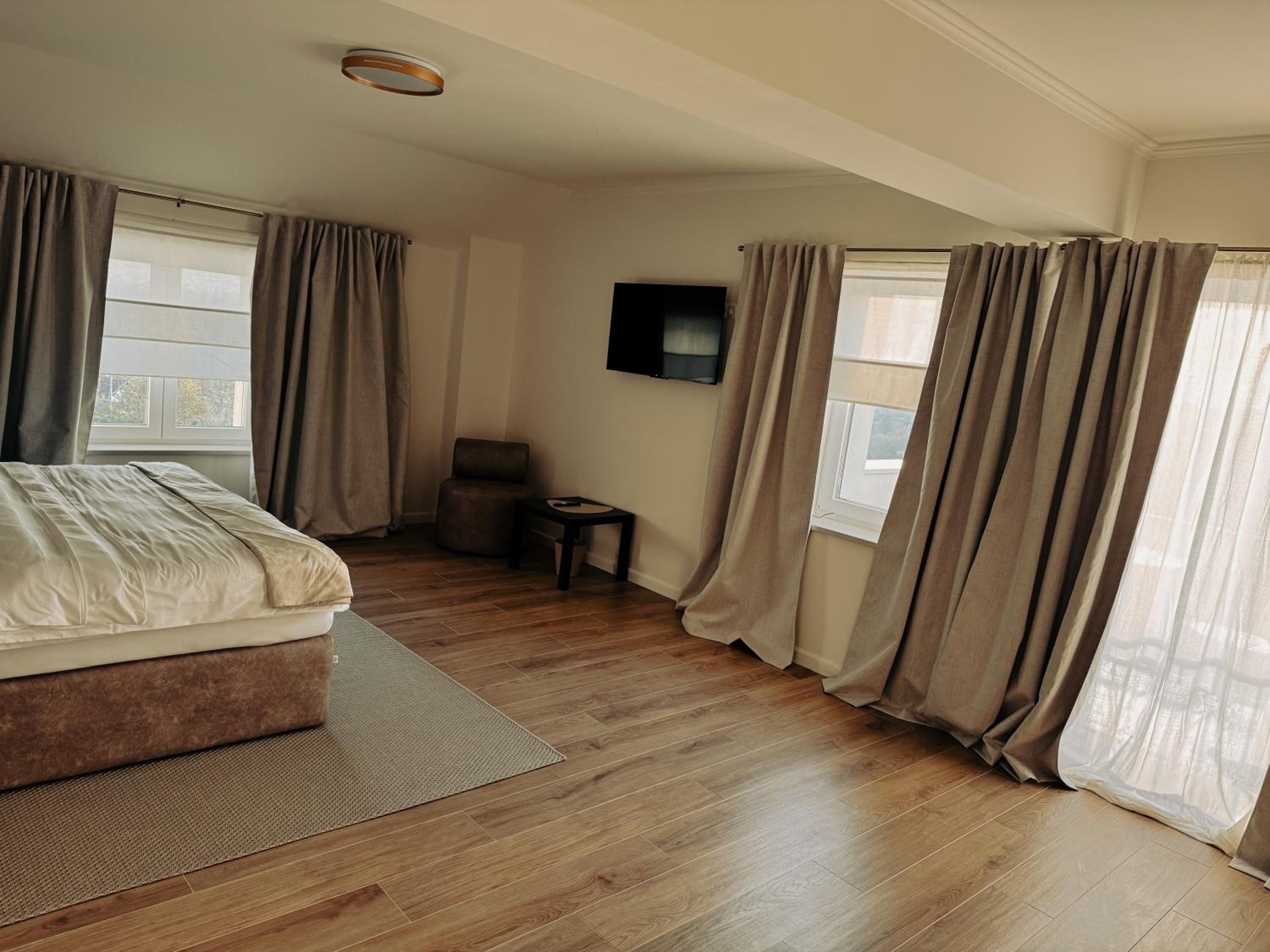Deluxe Double Room with Bath photo 1