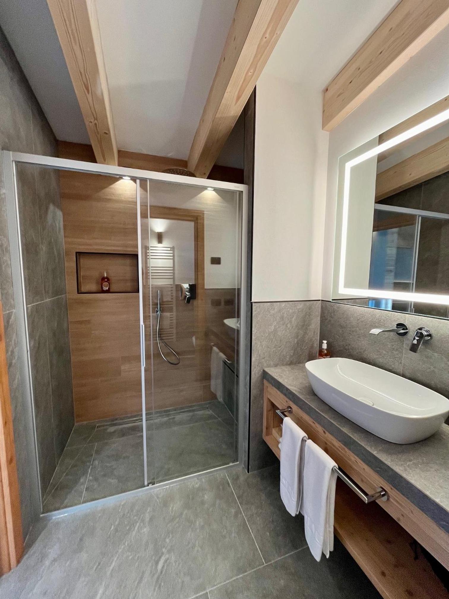 Luxury Triple Room photo 2