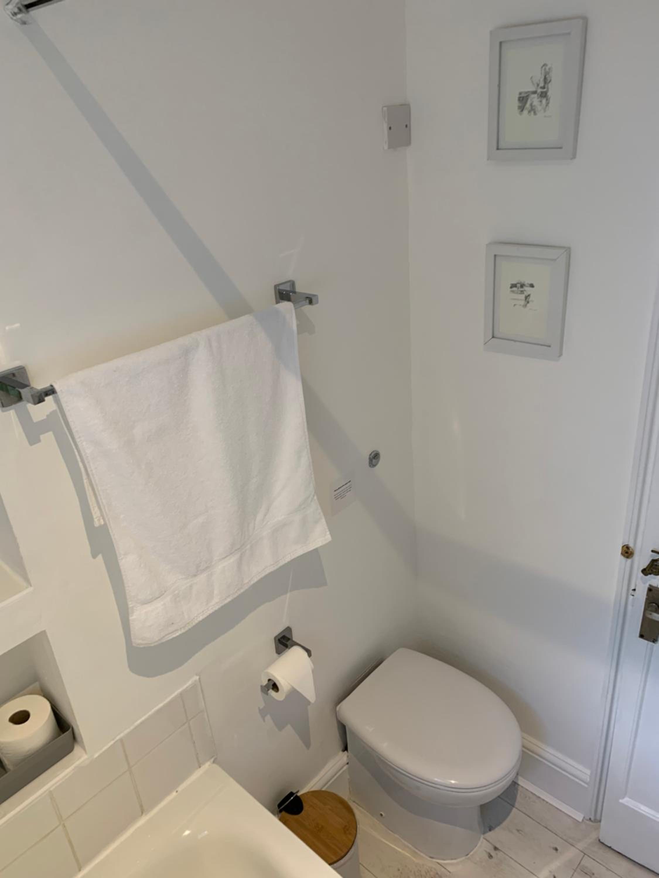 Double Room with Private Bathroom photo 3