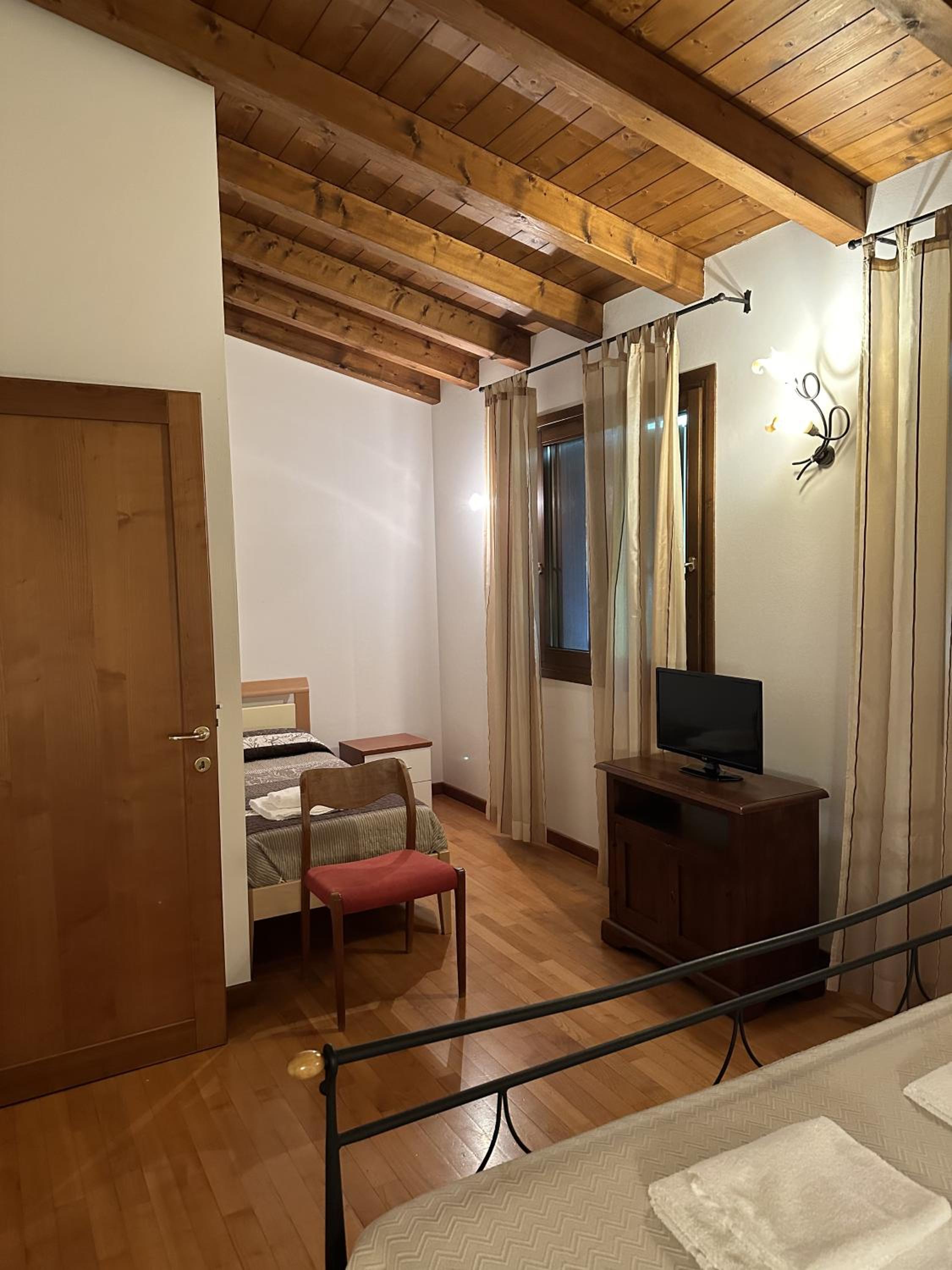 Apartment photo 3