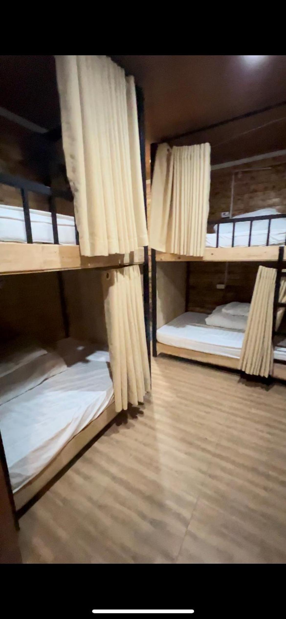 Bed in 8-Bed Mixed Dormitory Room photo 1