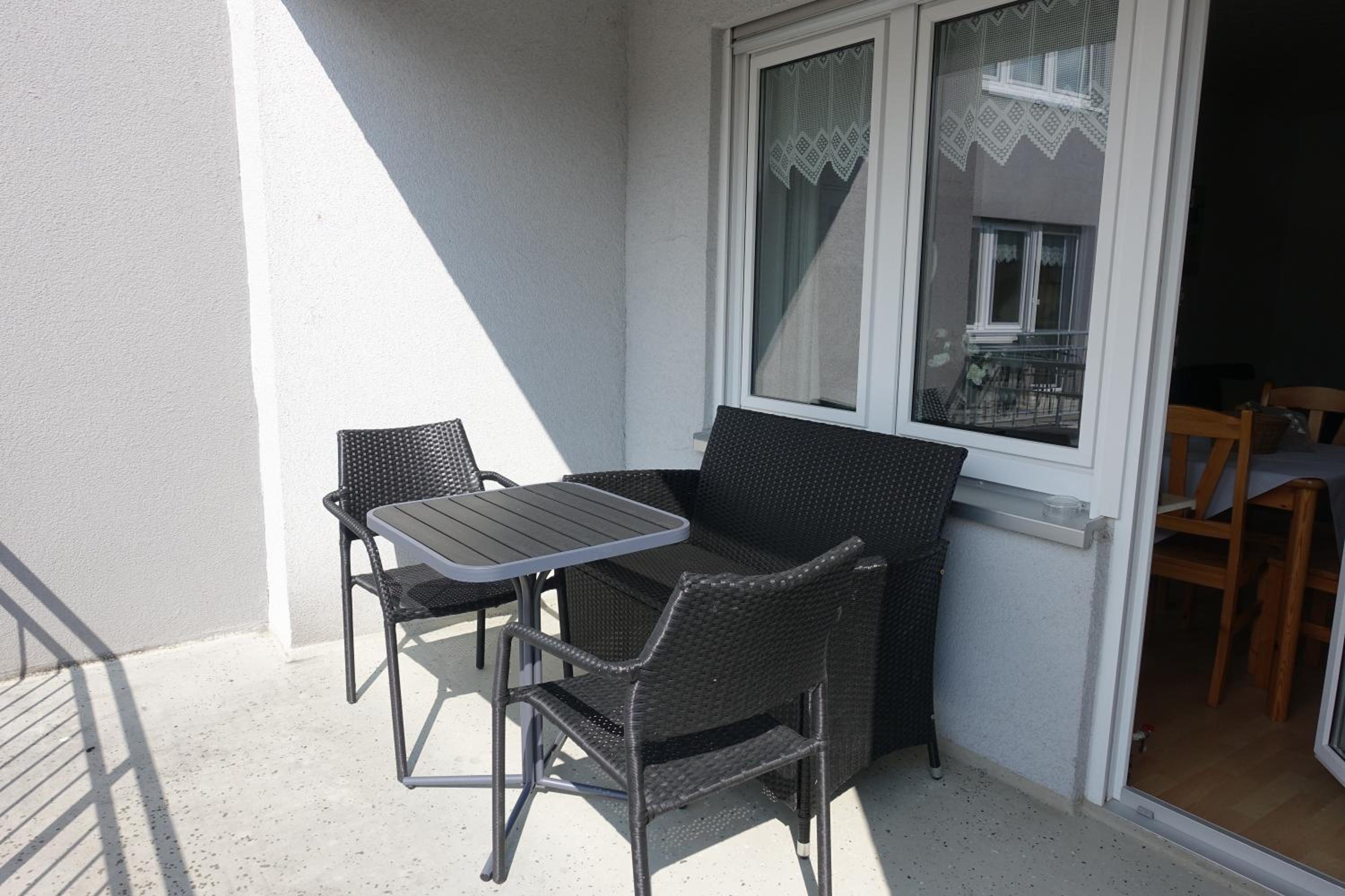 Two-Bedroom Apartment with Balcony photo 3