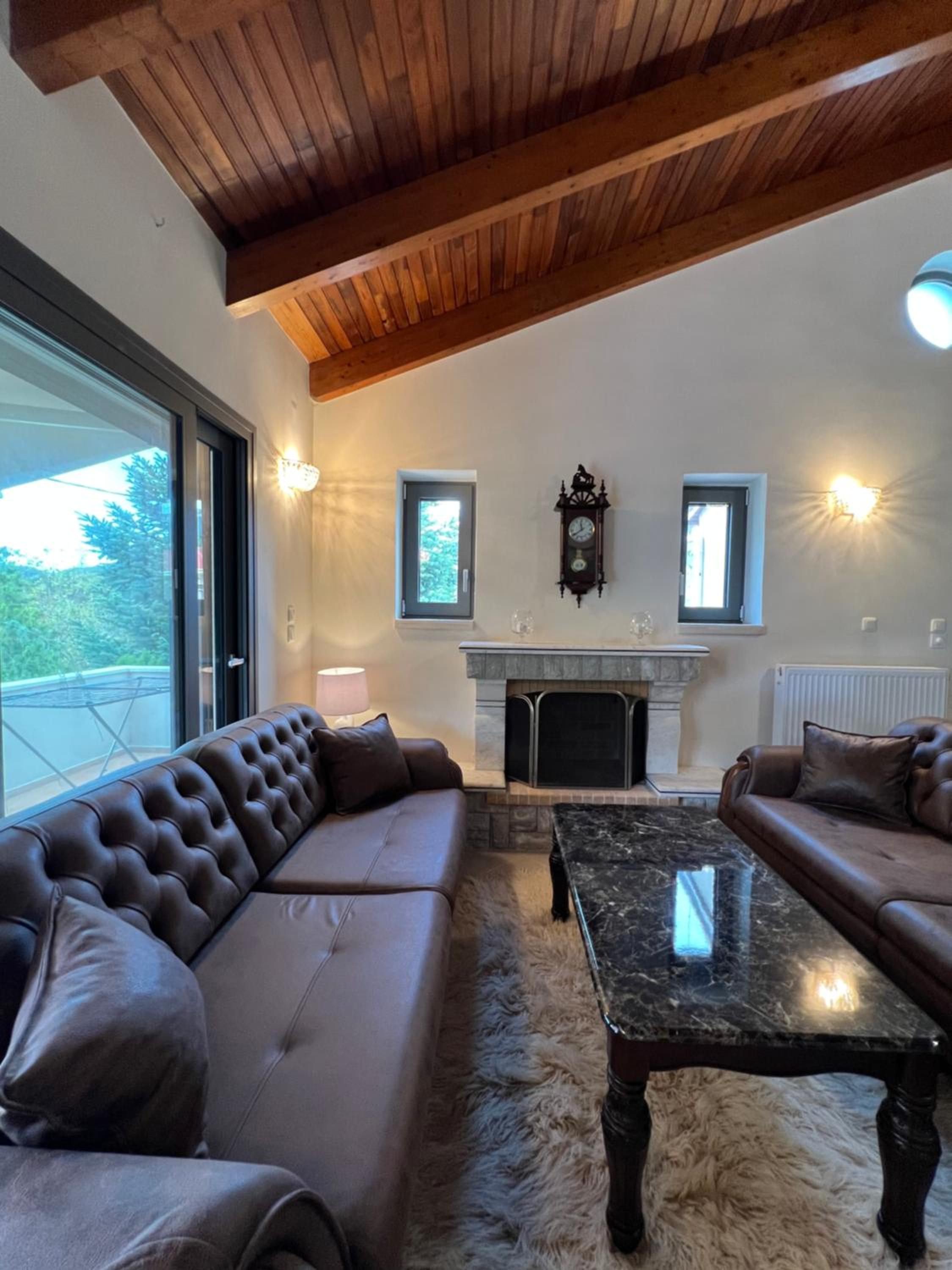 Maisonette photo 1
