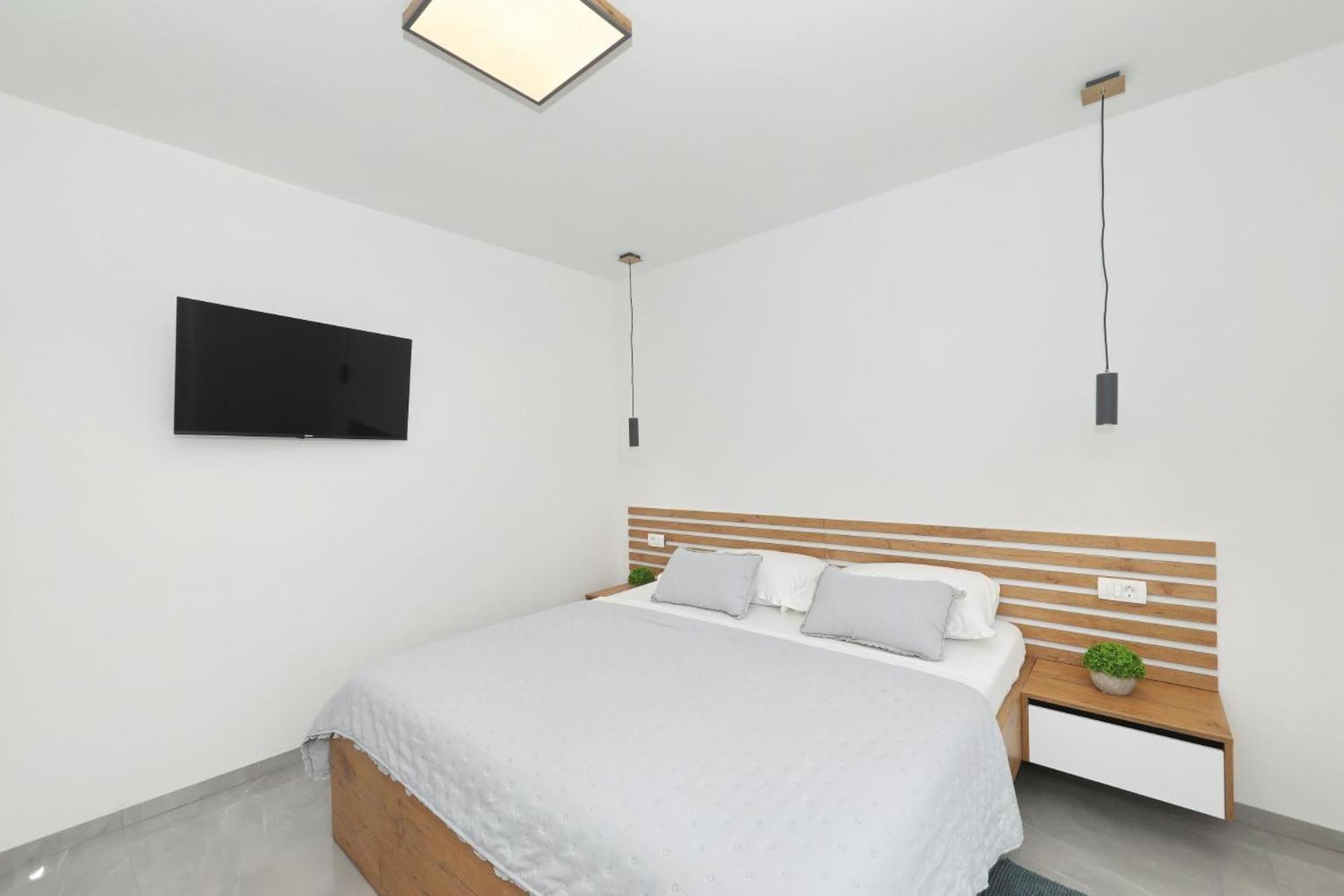 Three-Bedroom Villa photo 2