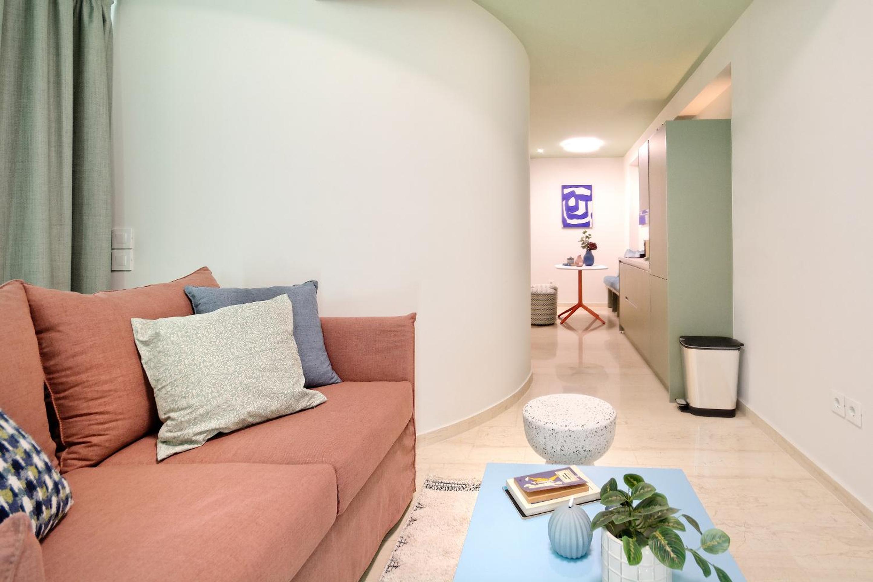 One-Bedroom Apartment with Balcony photo 3