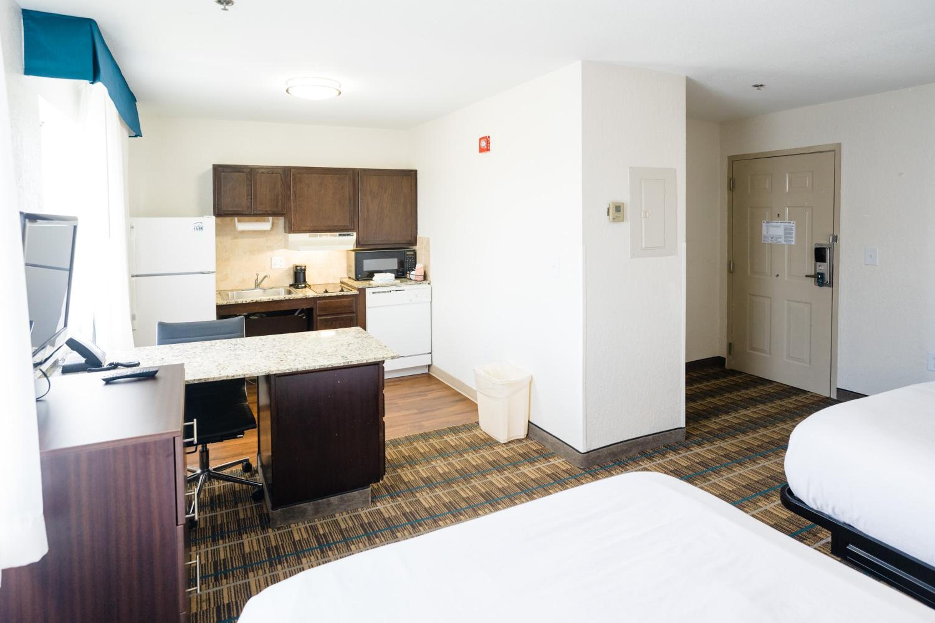 Suite - Disability Access/Non-Smoking - Photo 5