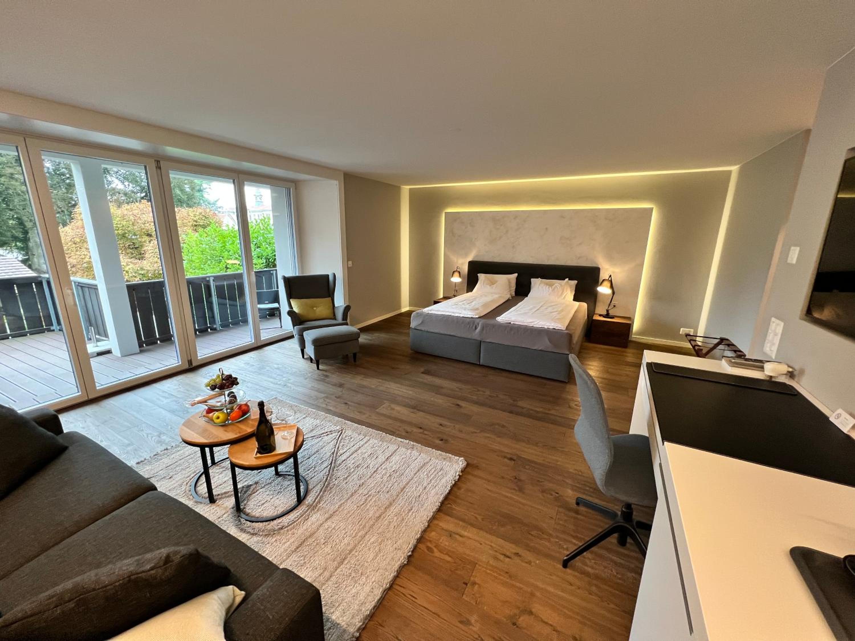Junior Suite with Balcony photo 1