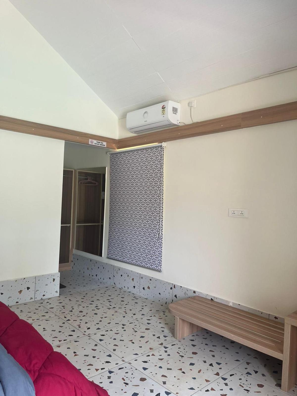 Superior Double or Twin Room with Pool View photo 1