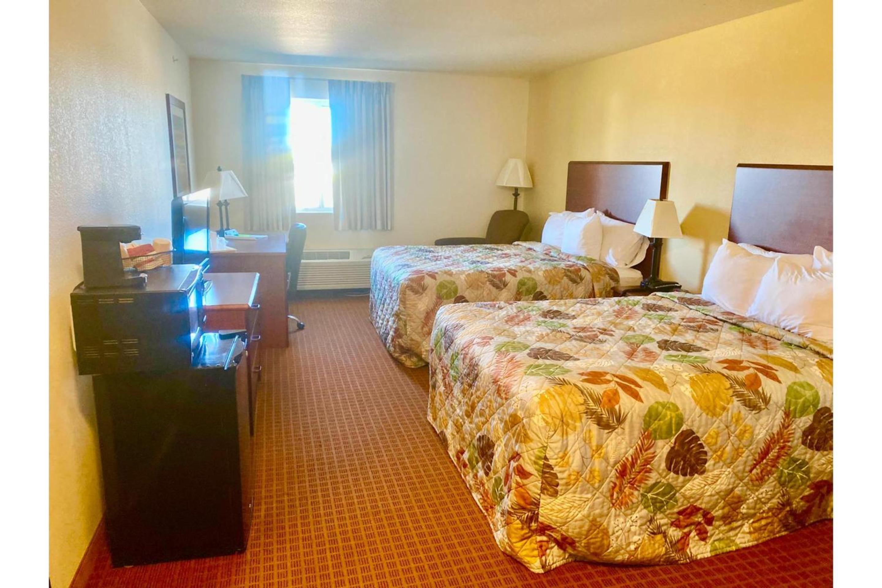 2 Queen Beds Accessible Non-Smoking photo 1
