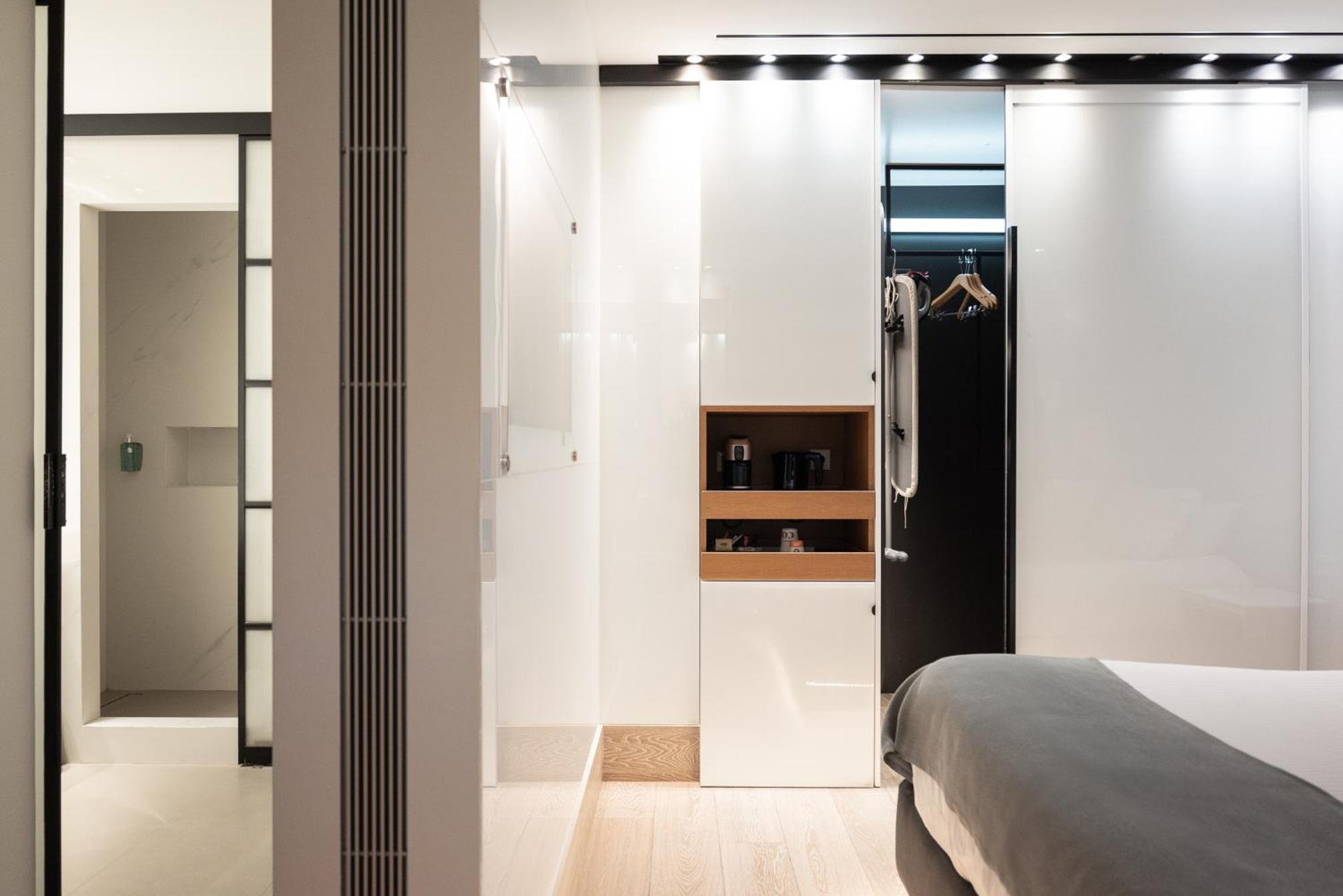 Double or Twin Room - Photo 18
