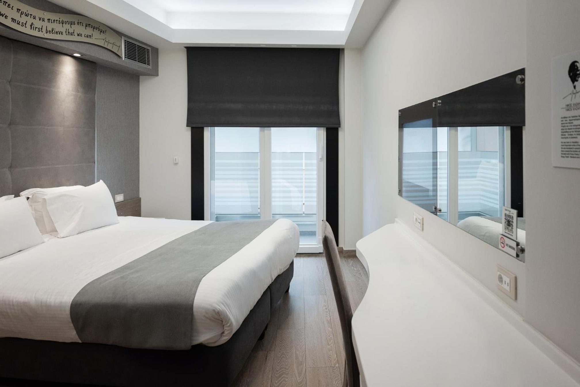 Double or Twin Room - Photo 5
