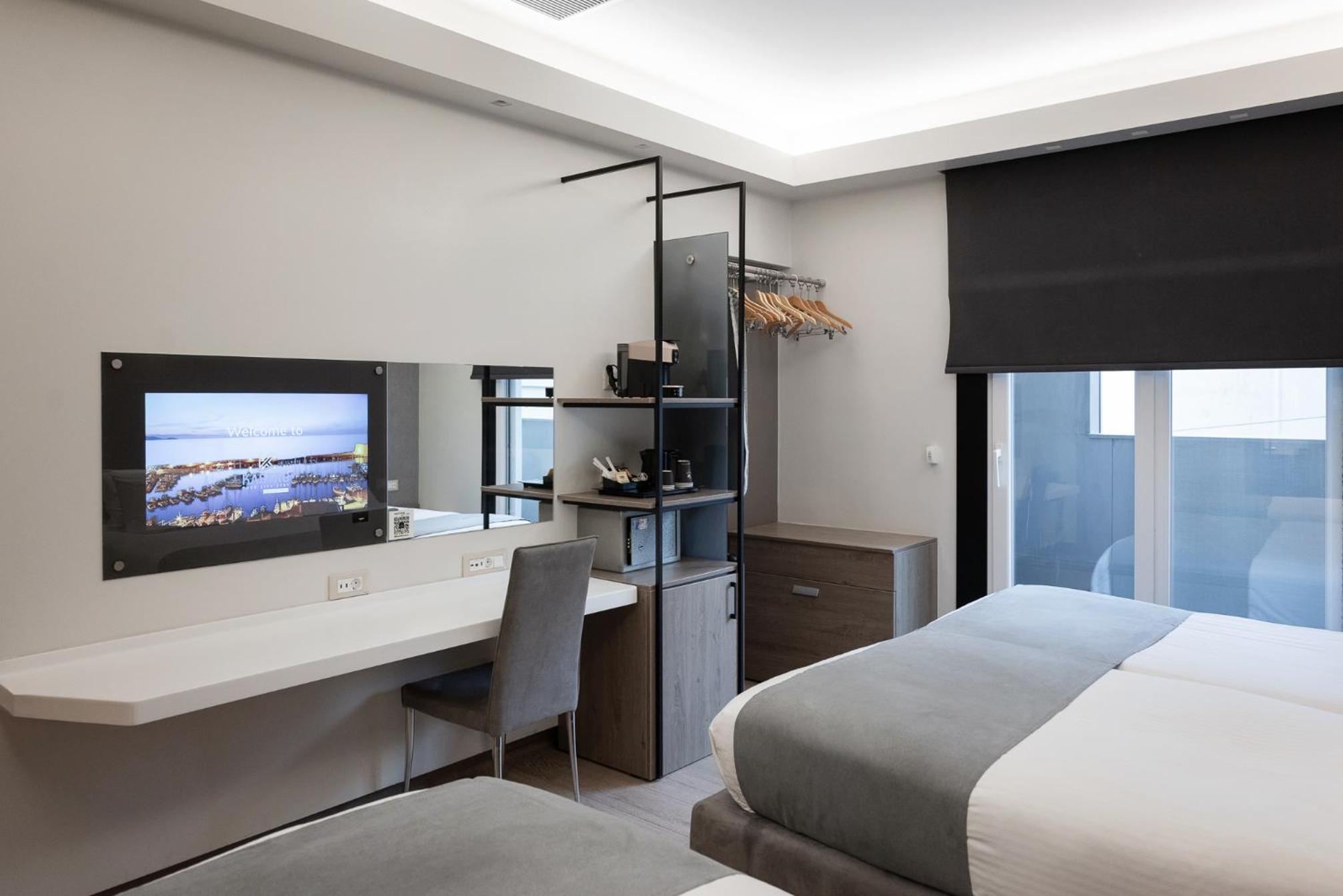 Double or Twin Room - Photo 21